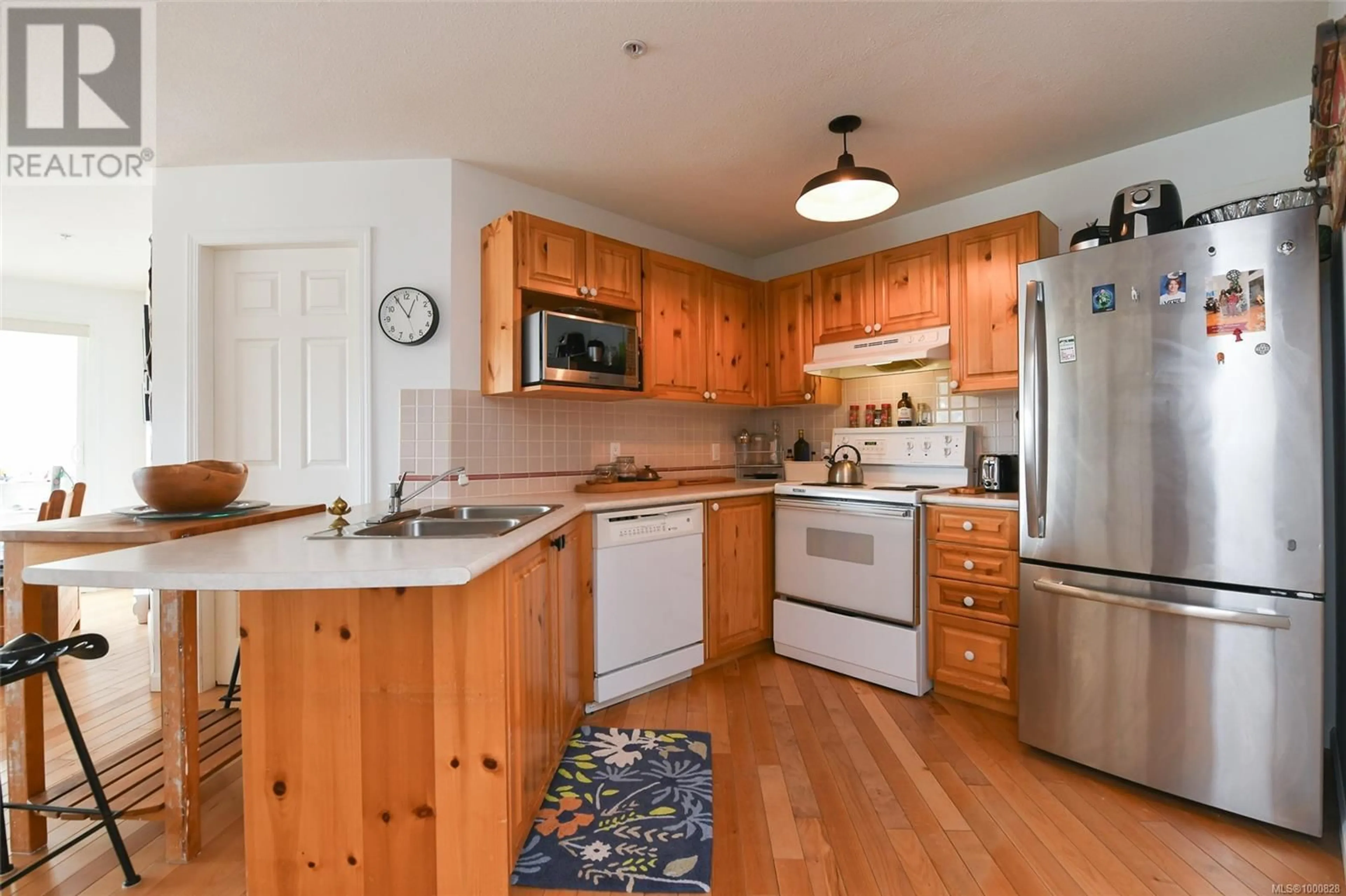 Standard kitchen, unknown for 210 - 1320 HENRY ROAD, Courtenay British Columbia V9J1L0