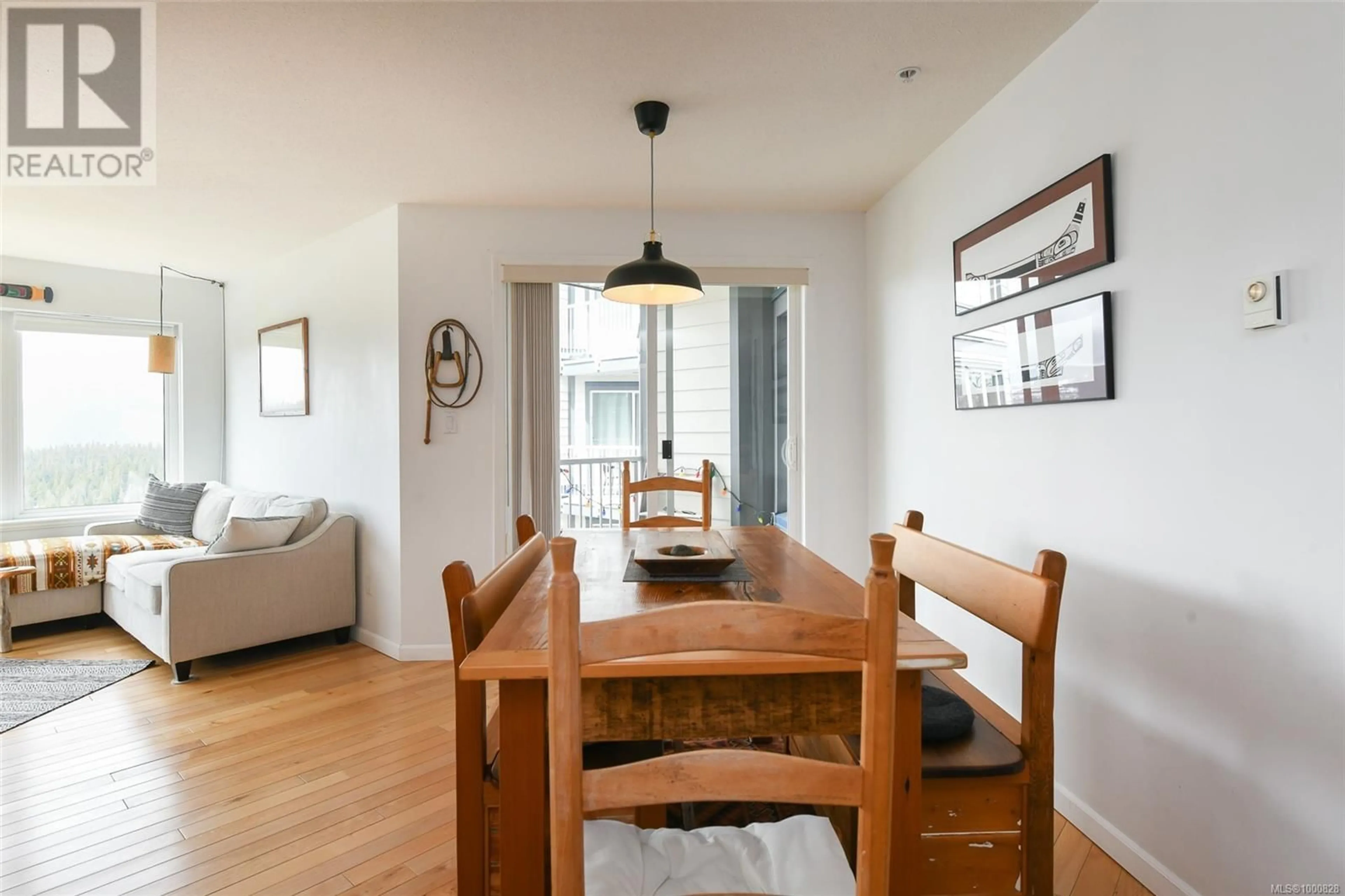 Dining room, wood/laminate floor for 210 - 1320 HENRY ROAD, Courtenay British Columbia V9J1L0