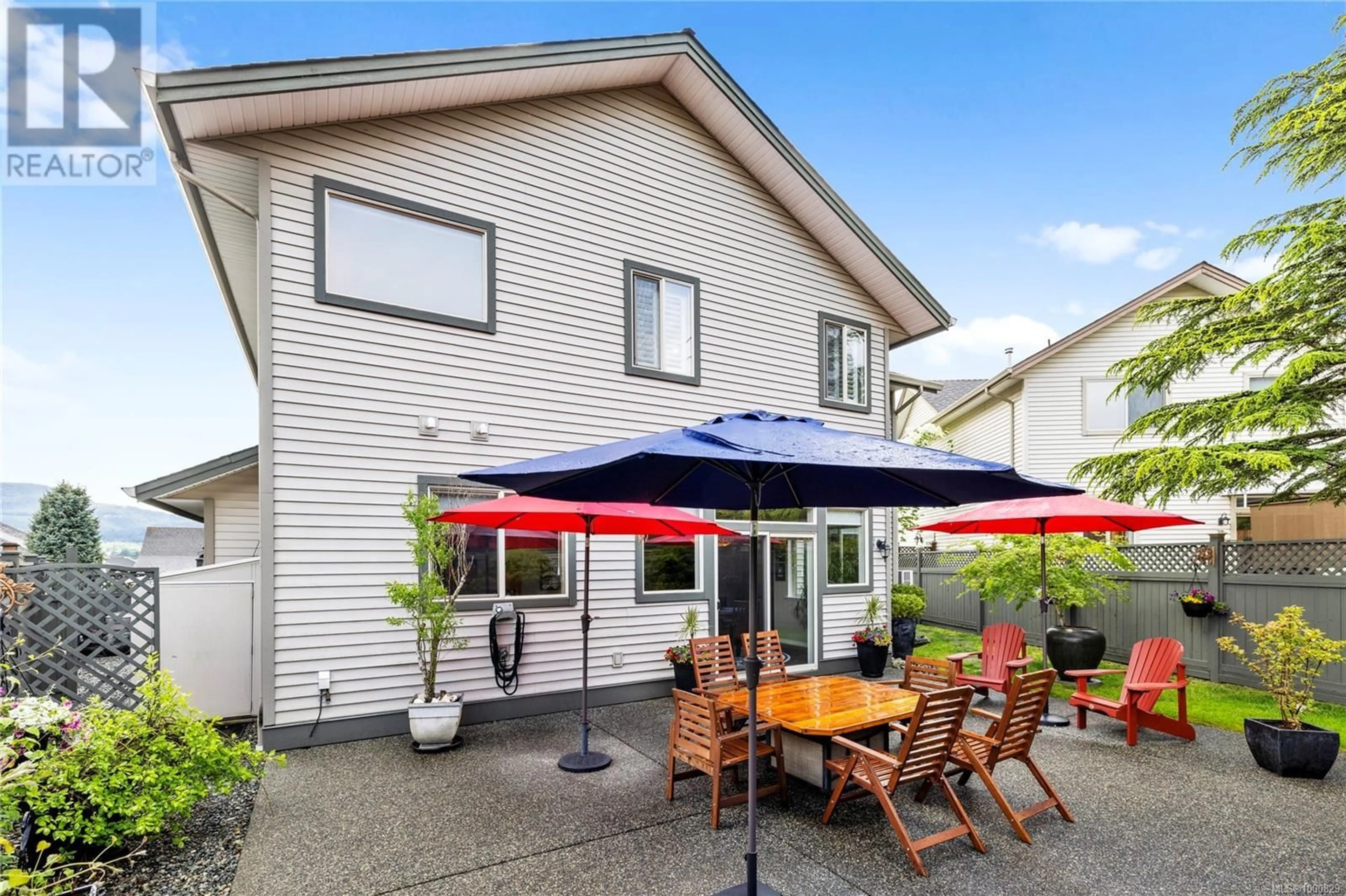 Patio, street for 5878 REDWING CRESCENT, Nanaimo British Columbia V9T6H9