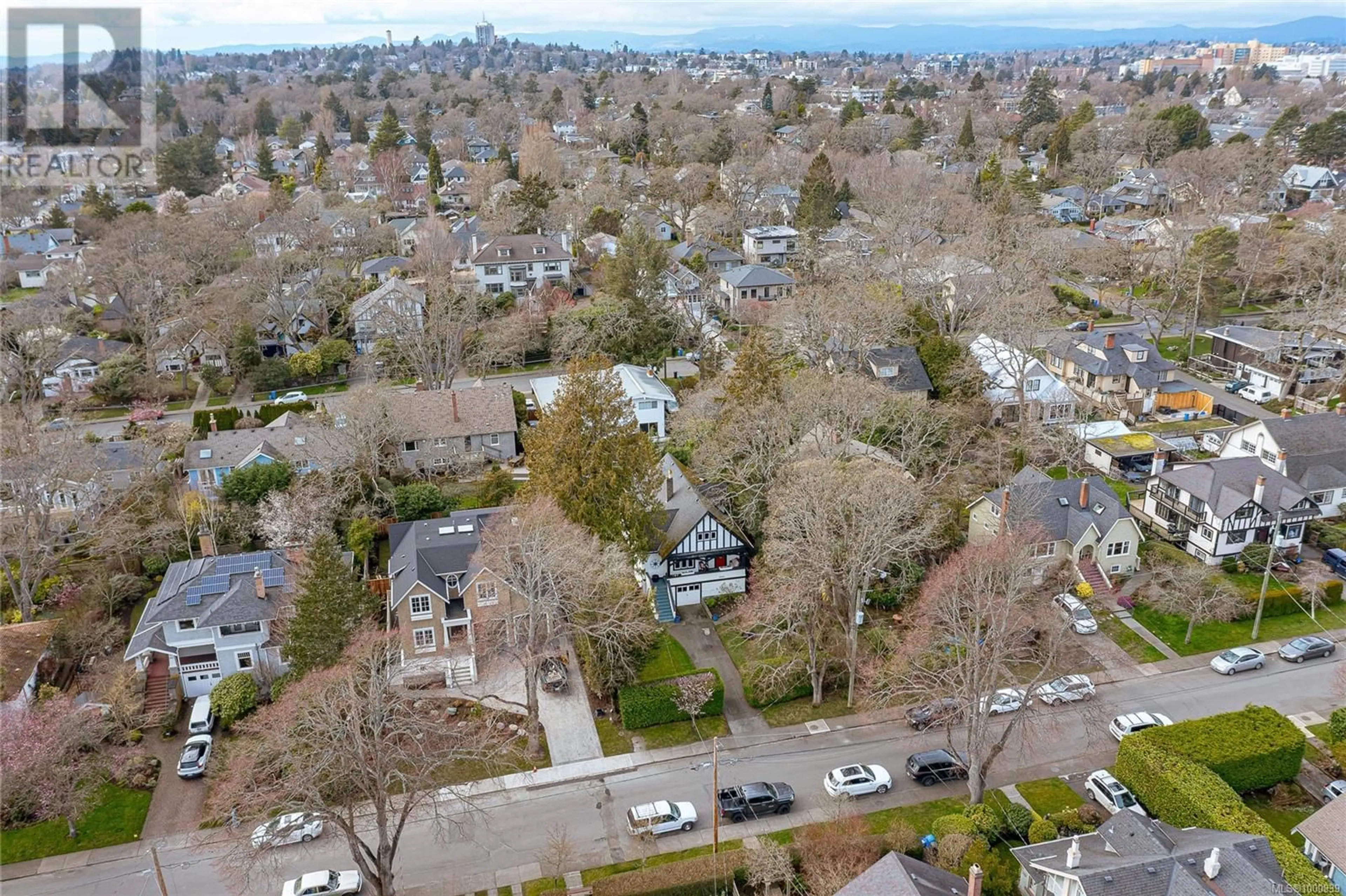 A pic from outside/outdoor area/front of a property/back of a property/a pic from drone, street for 1216 ST. PATRICK STREET, Oak Bay British Columbia V8S4Y4