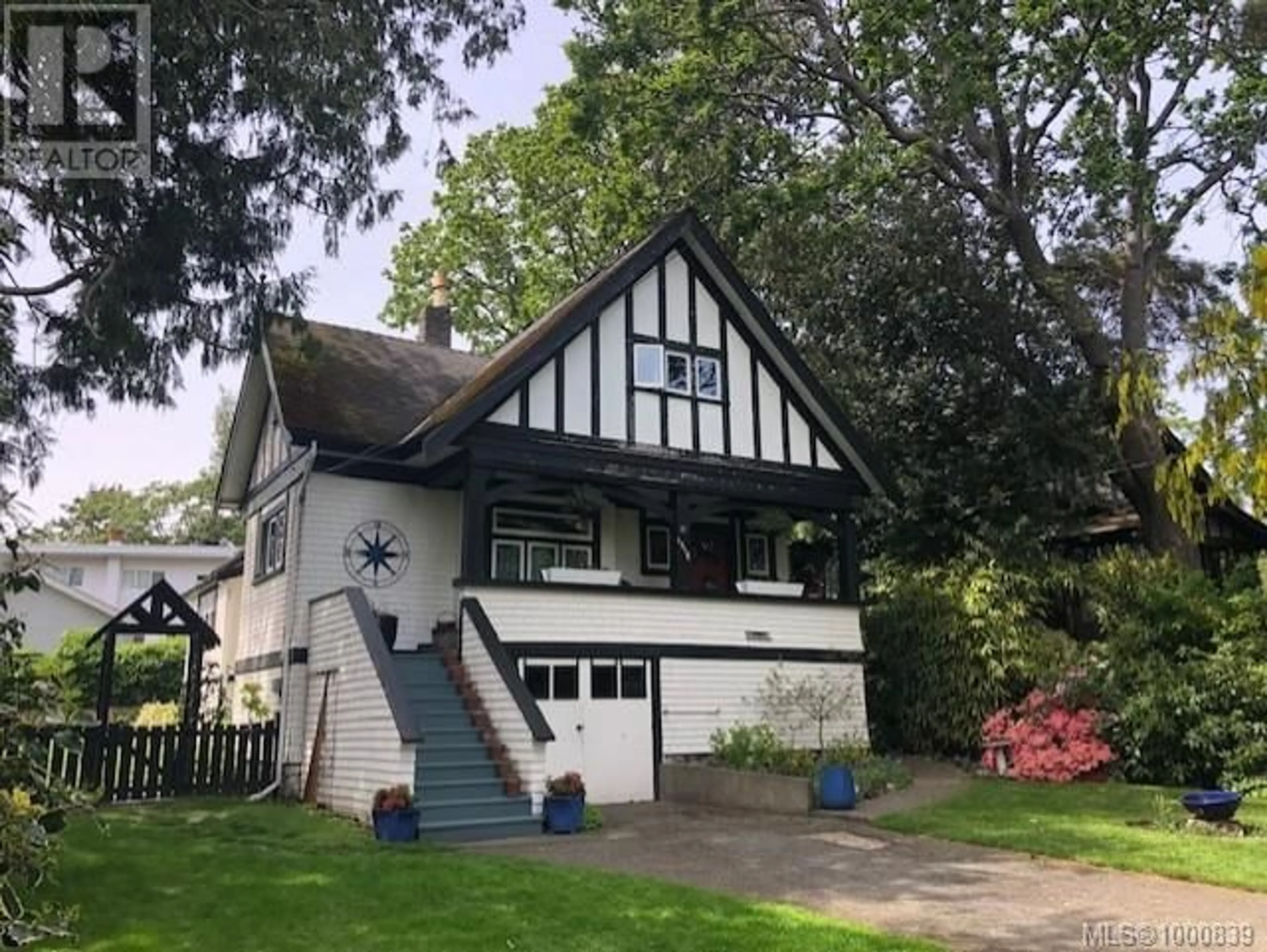 Home with vinyl exterior material, street for 1216 ST. PATRICK STREET, Oak Bay British Columbia V8S4Y4