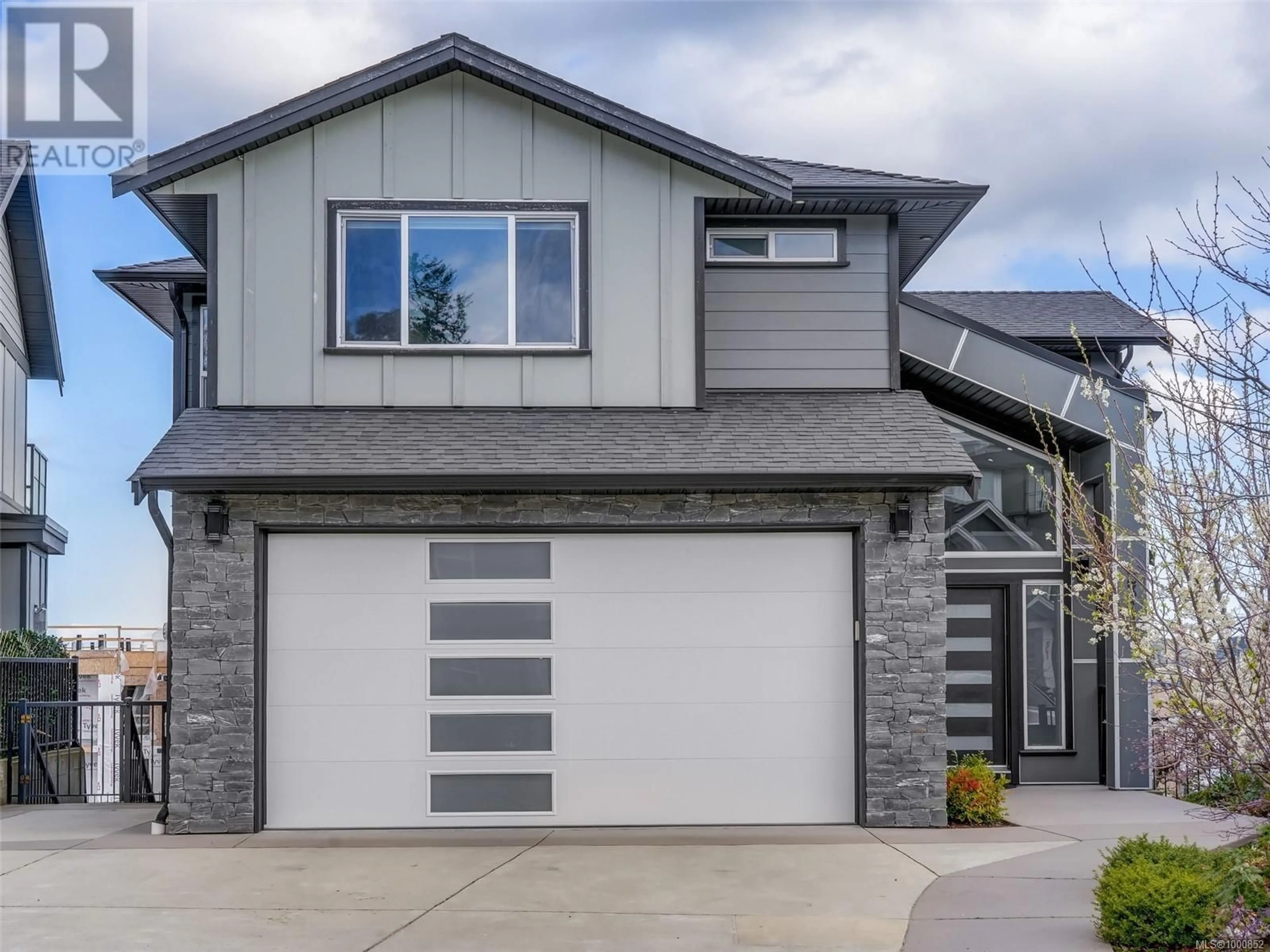 Home with vinyl exterior material, street for 2362 AZURITE CRESCENT, Langford British Columbia V9B0T9