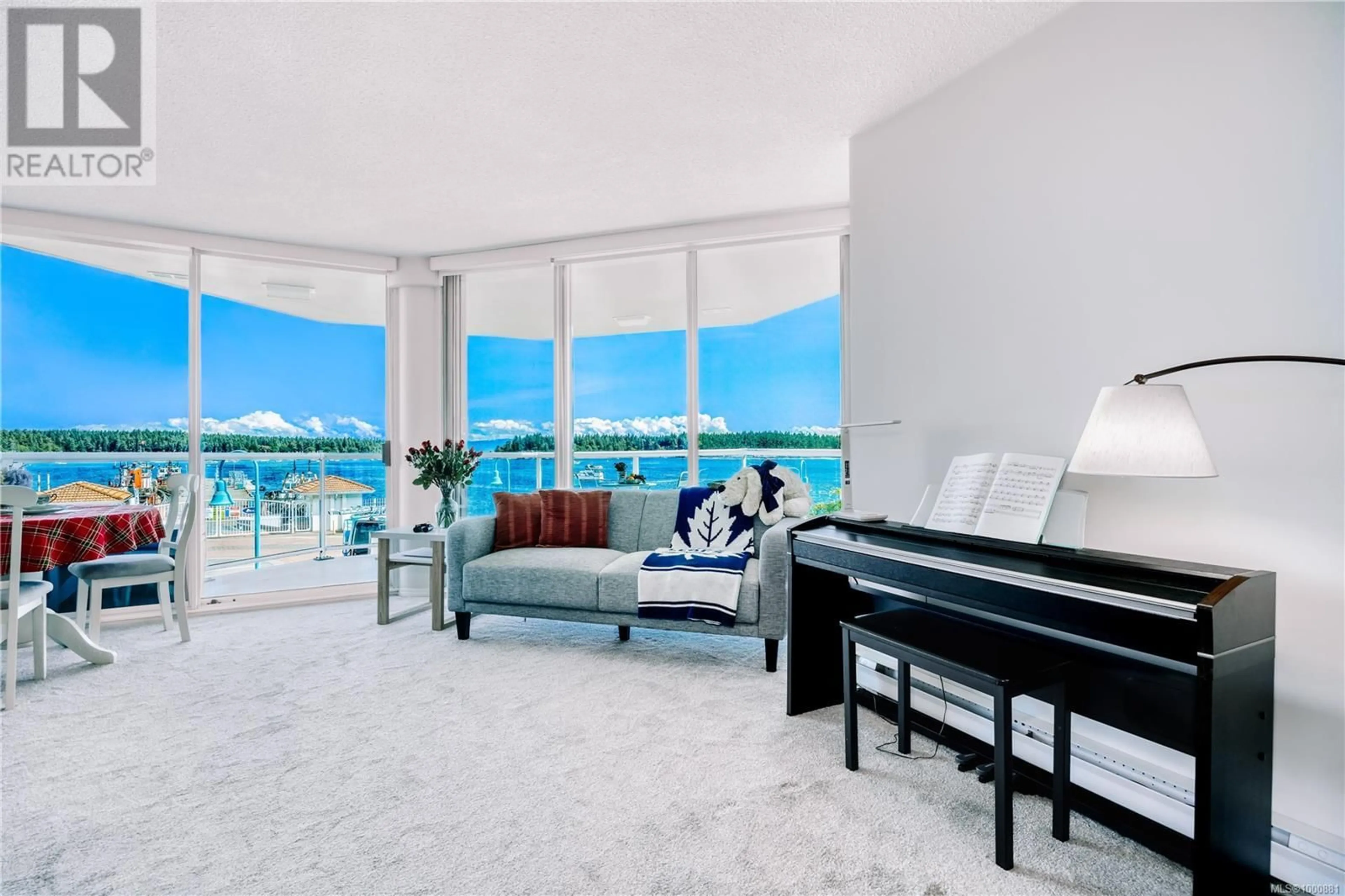 Living room with furniture, unknown for 208 - 150 PROMENADE DRIVE, Nanaimo British Columbia V9R6M6