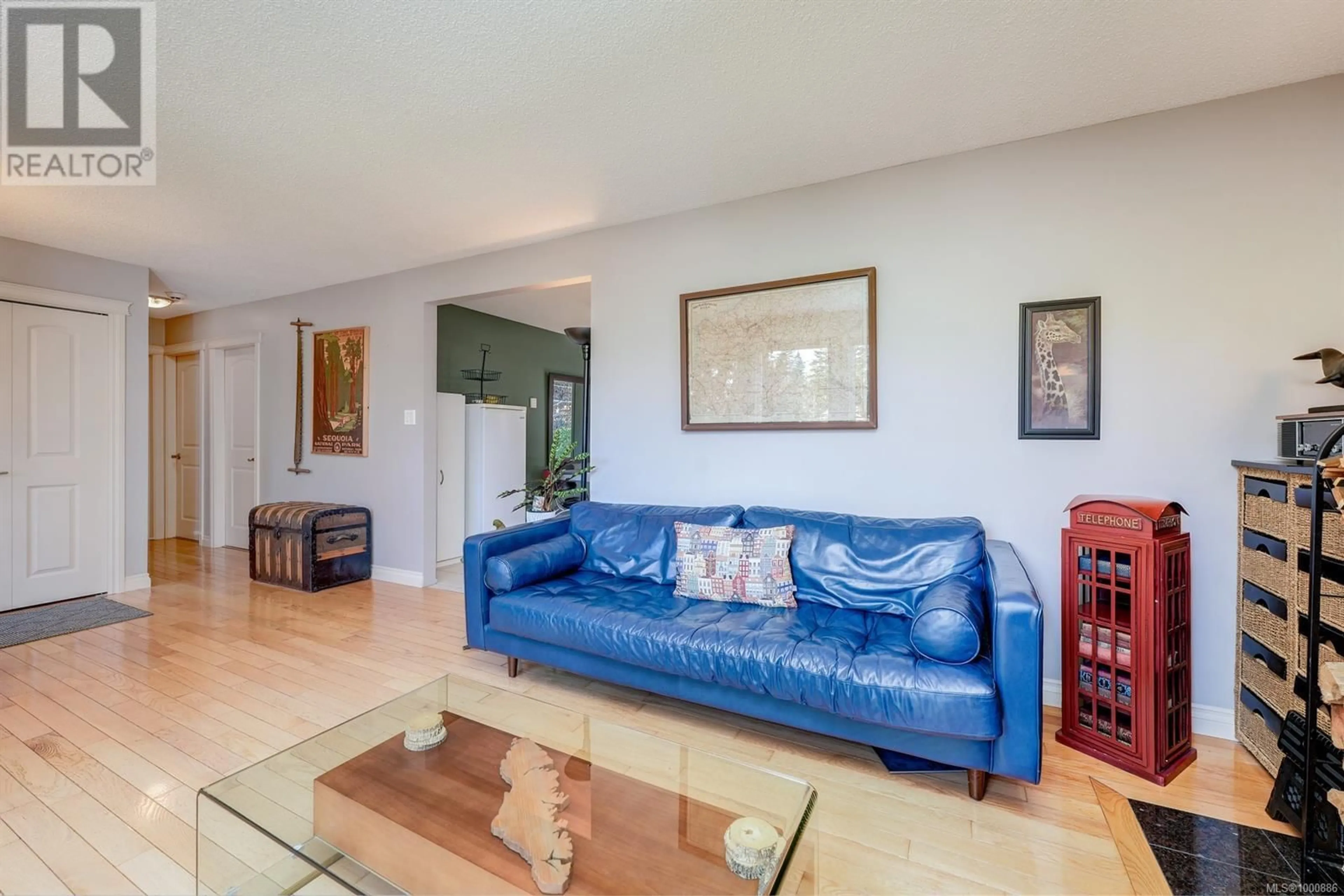 Living room with furniture, unknown for 2392 OTTER POINT ROAD, Sooke British Columbia V9Z0H9