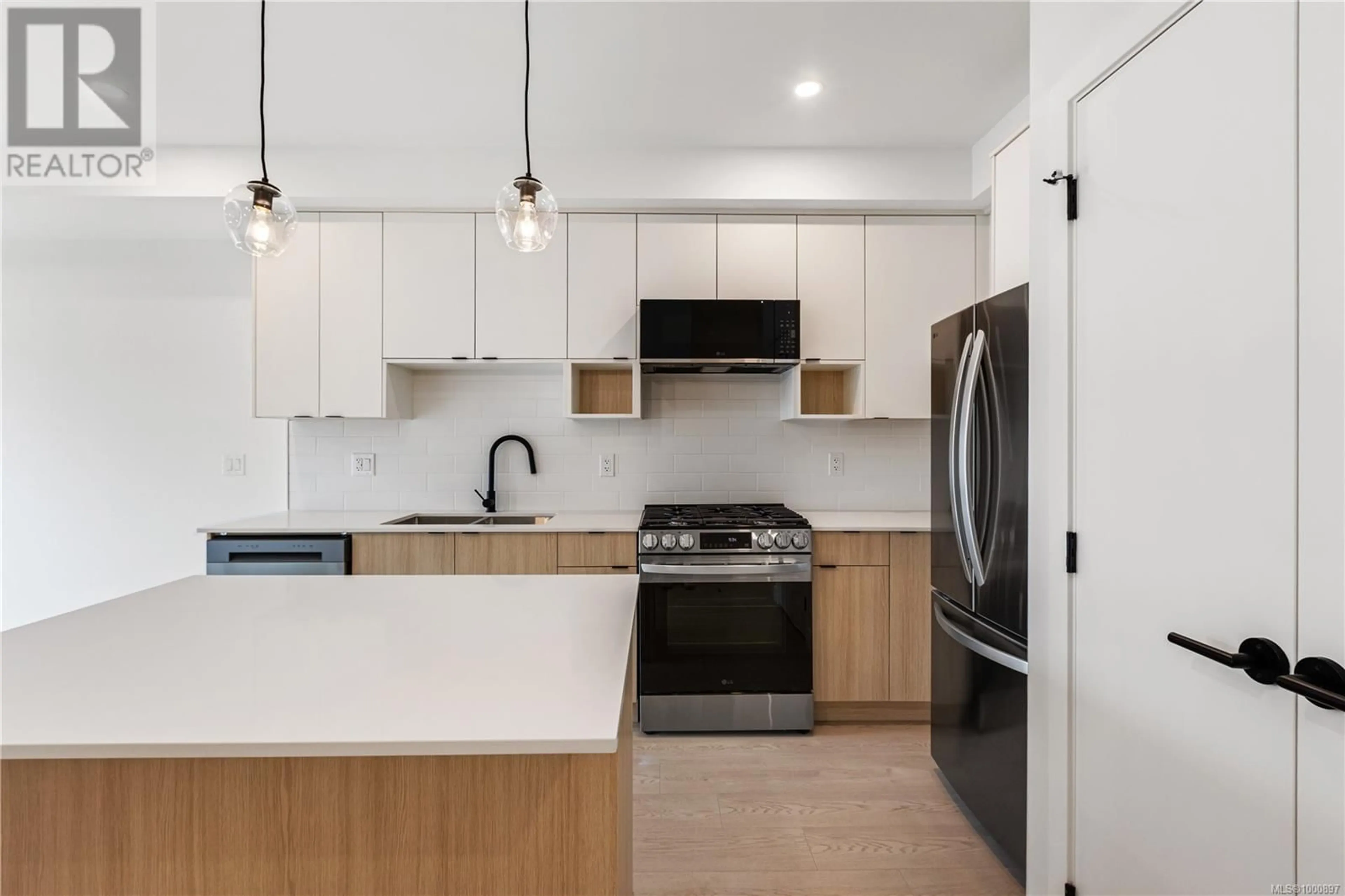 Open concept kitchen, unknown for 405 - 2629 MILLSTREAM ROAD, Langford British Columbia V9B3R8