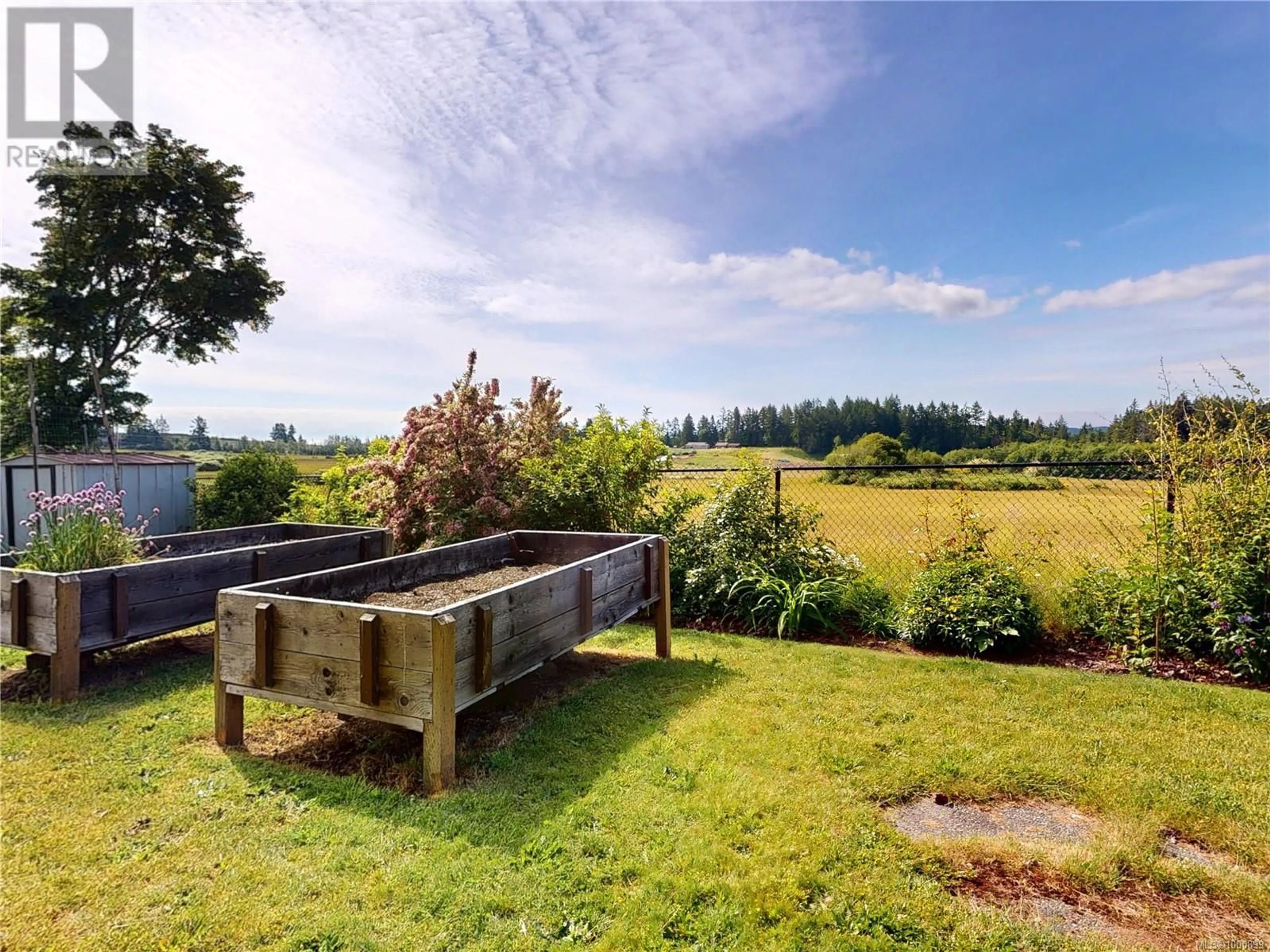 A pic from outside/outdoor area/front of a property/back of a property/a pic from drone, unknown for 1783 BARRETT DRIVE, North Saanich British Columbia V8L4V1