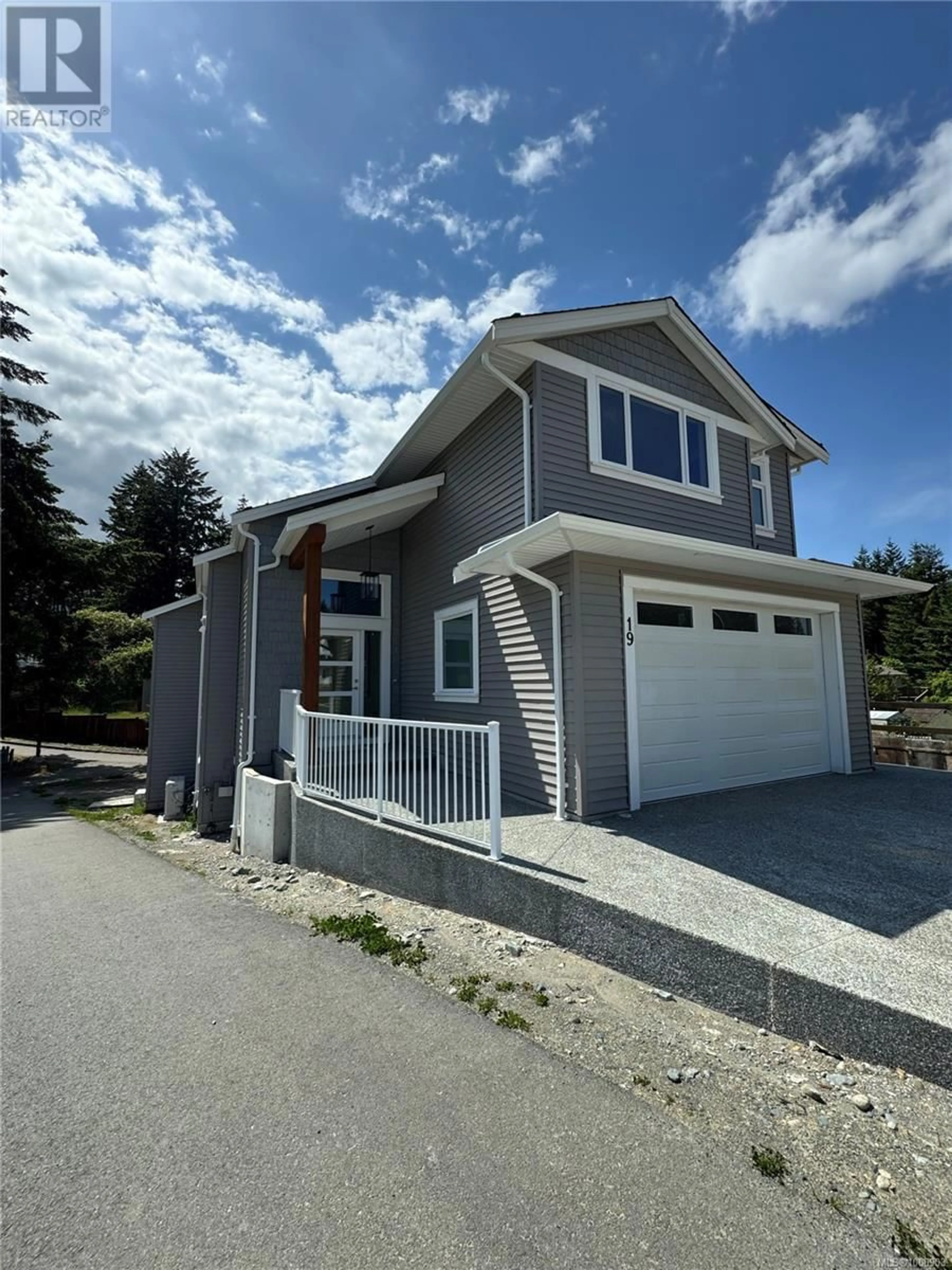 Home with vinyl exterior material, street for 19 LEAM ROAD, Nanaimo British Columbia V9T3N7