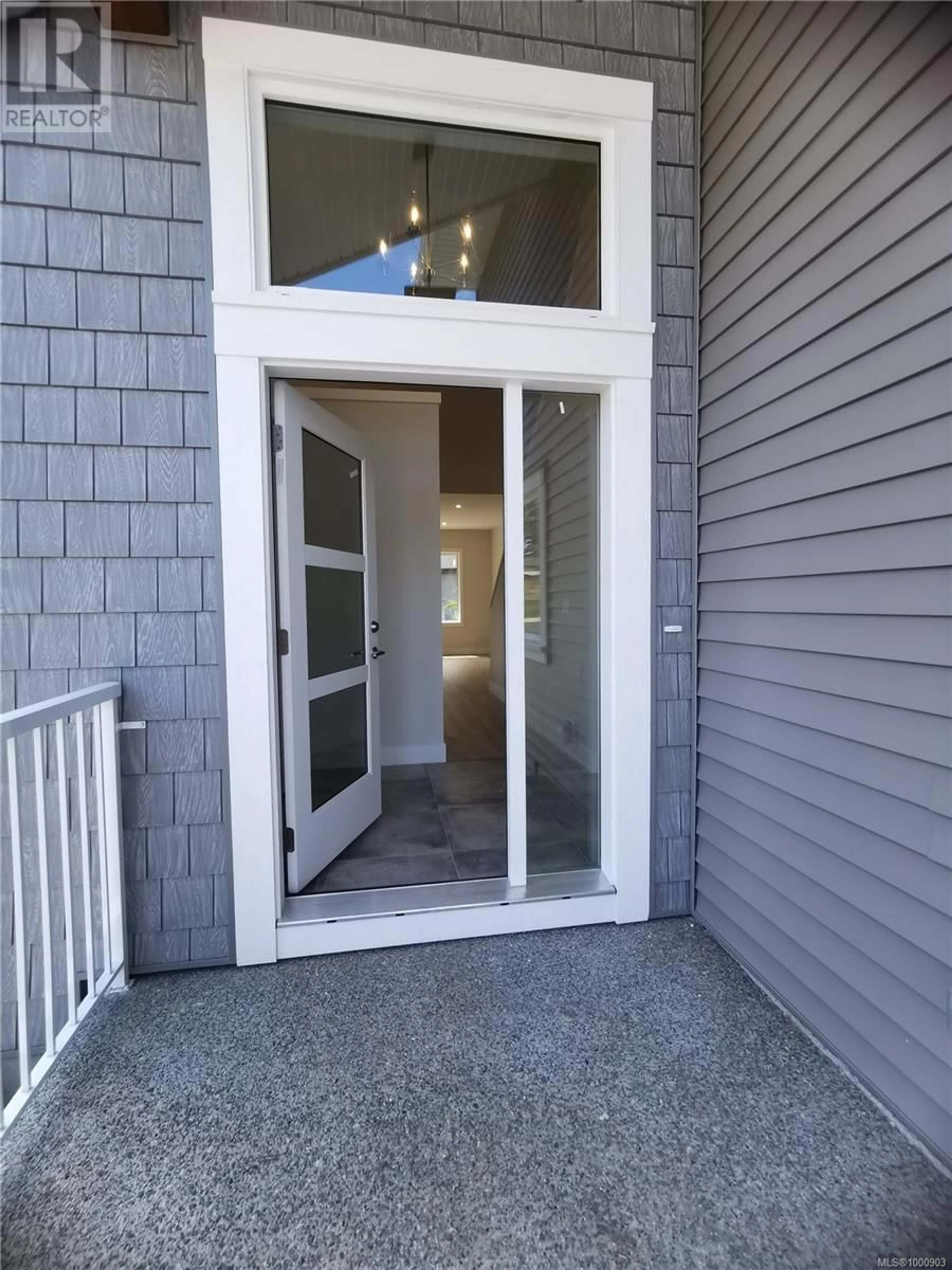 Indoor entryway for 19 LEAM ROAD, Nanaimo British Columbia V9T3N7