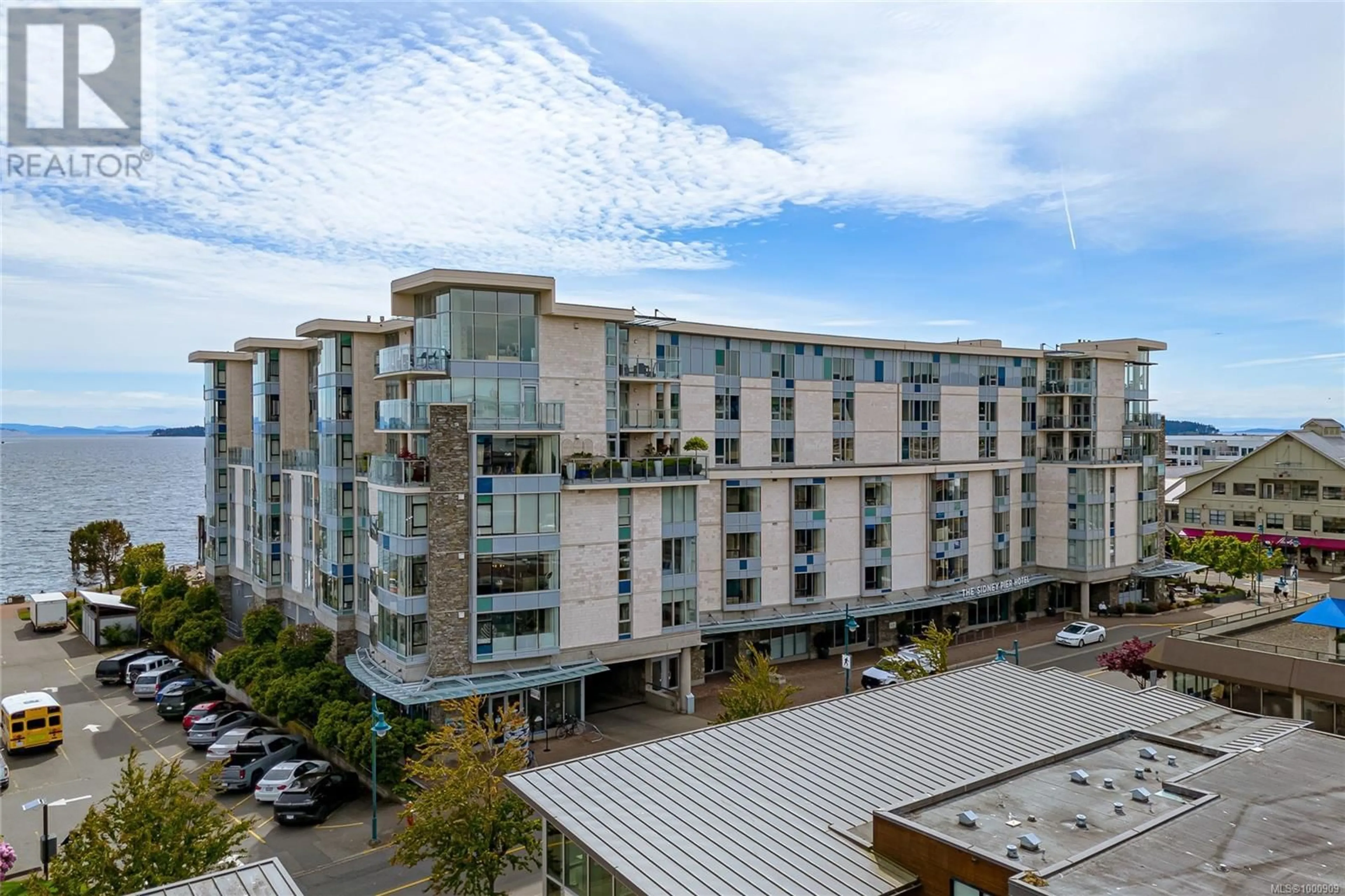 A pic from outside/outdoor area/front of a property/back of a property/a pic from drone, unknown for 301 - 9809 SEAPORT PLACE, Sidney British Columbia V8L0A5