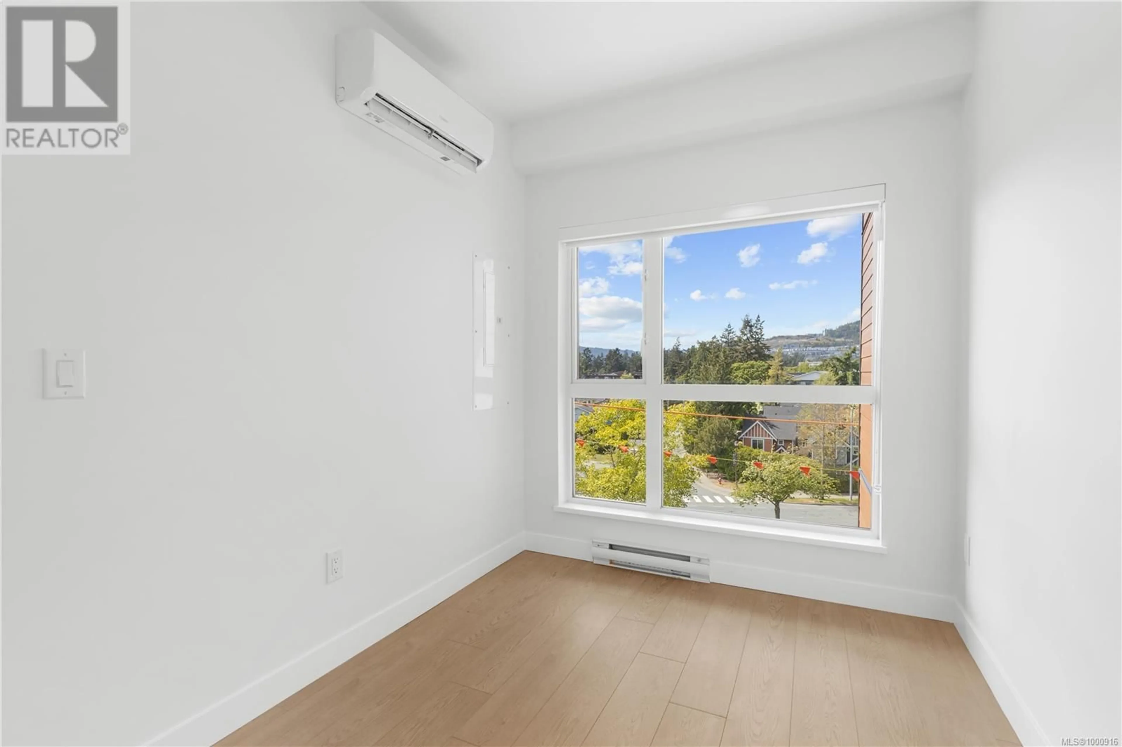 A pic of a room for 502 - 2629 MILLSTREAM ROAD, Langford British Columbia V9B3R8