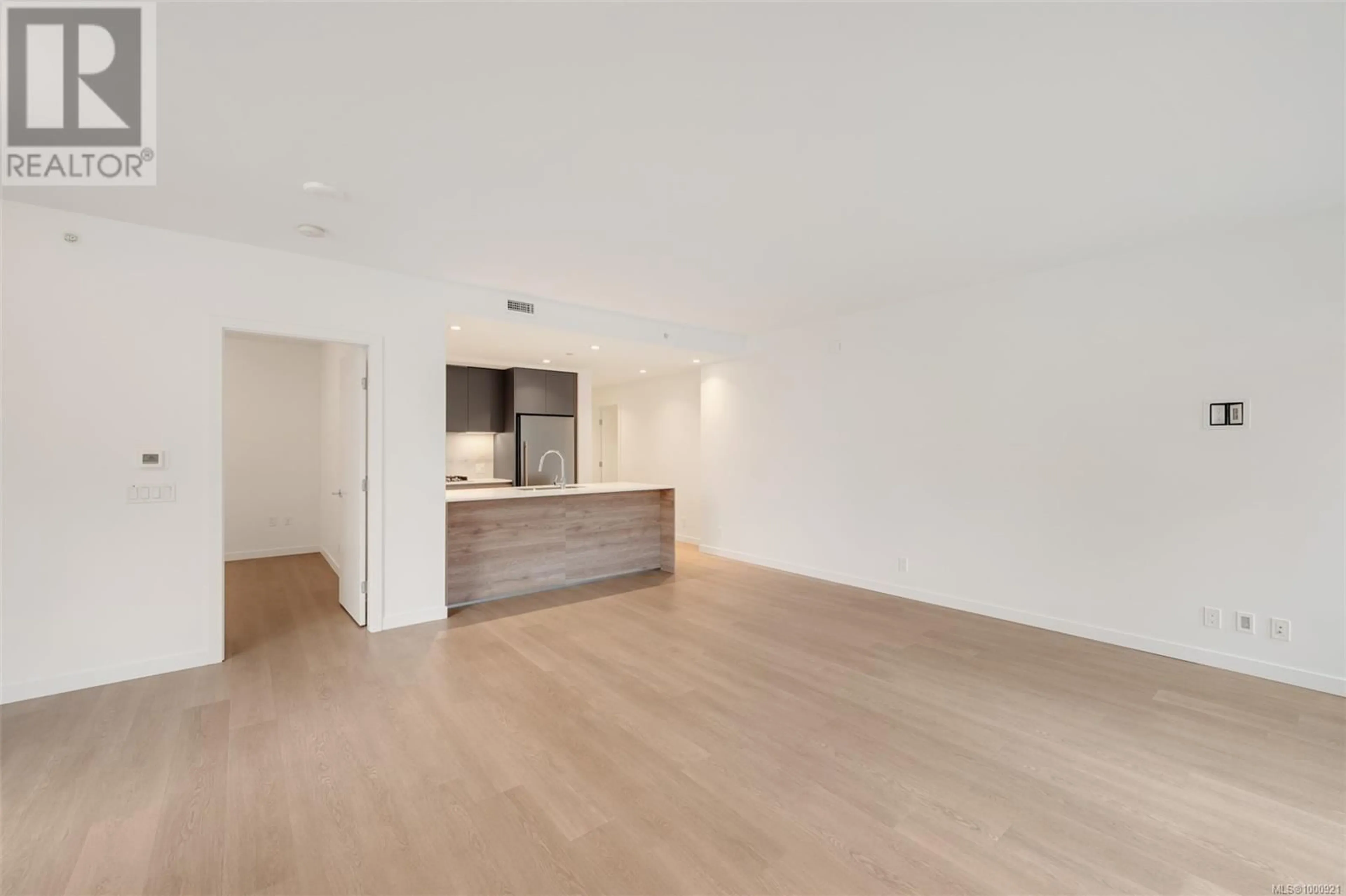 A pic of a room for 109 - 369 TYEE ROAD, Victoria British Columbia V9A0B6