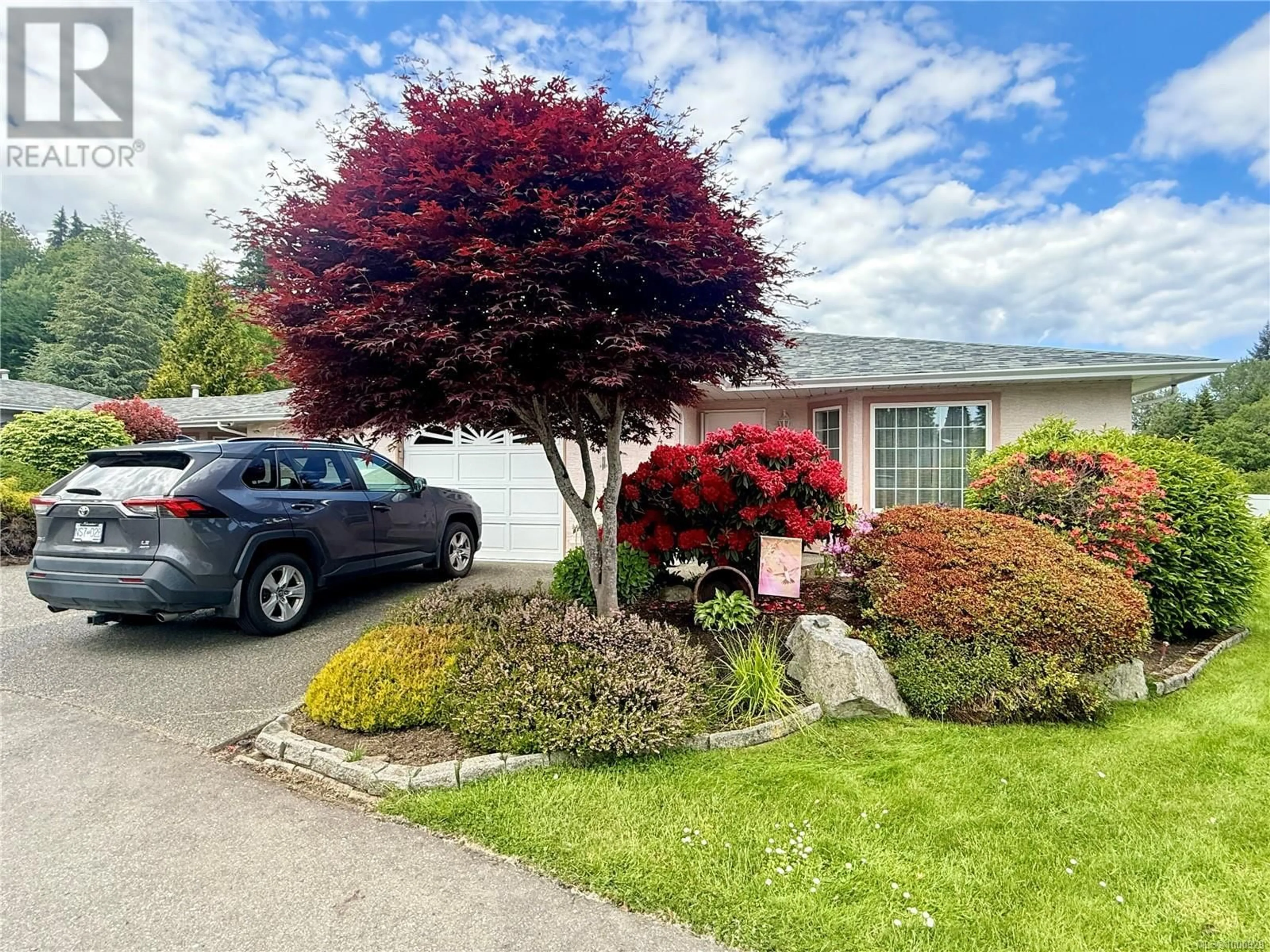 A pic from outside/outdoor area/front of a property/back of a property/a pic from drone, street for 4 - 6111 SAYWARD ROAD, Duncan British Columbia V9L5J4
