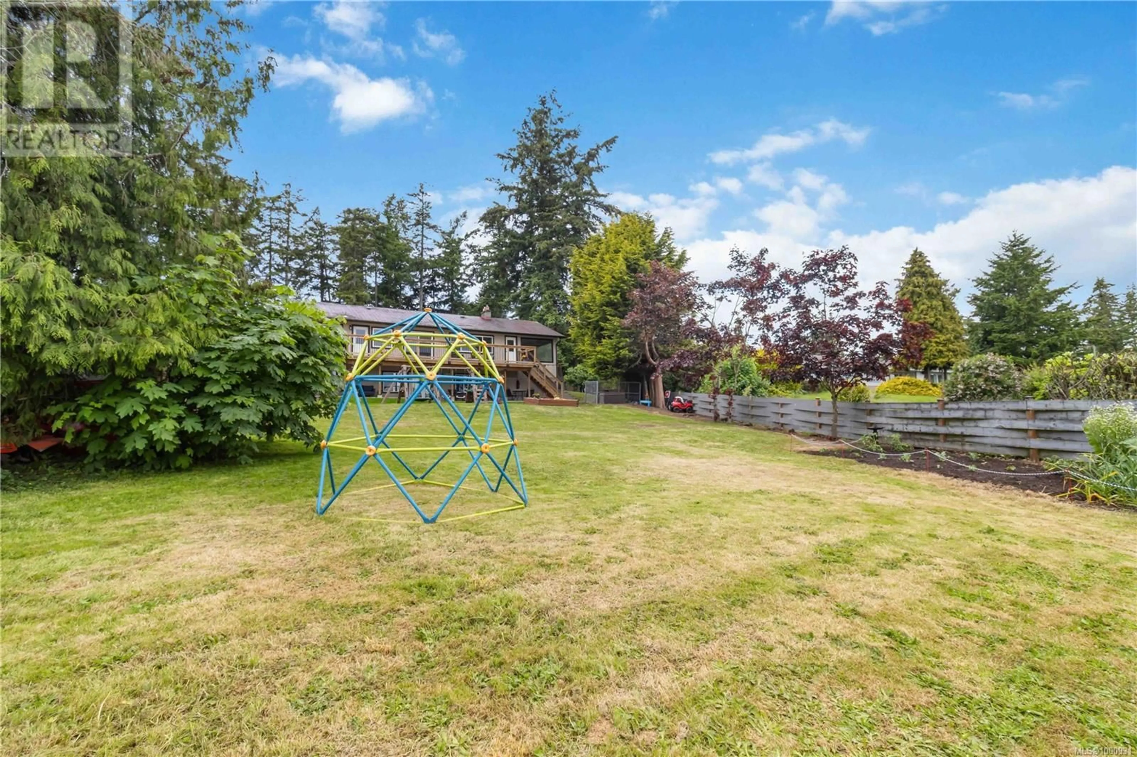 Patio, unknown for 8567 BEXLEY TERRACE, North Saanich British Columbia V8L1M3
