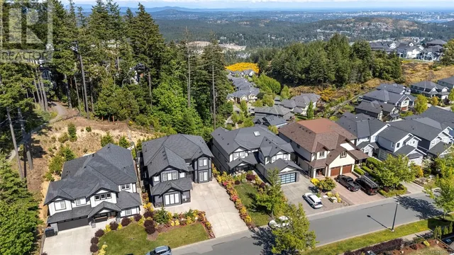 2255 NICKLAUS DRIVE, Langford 2
