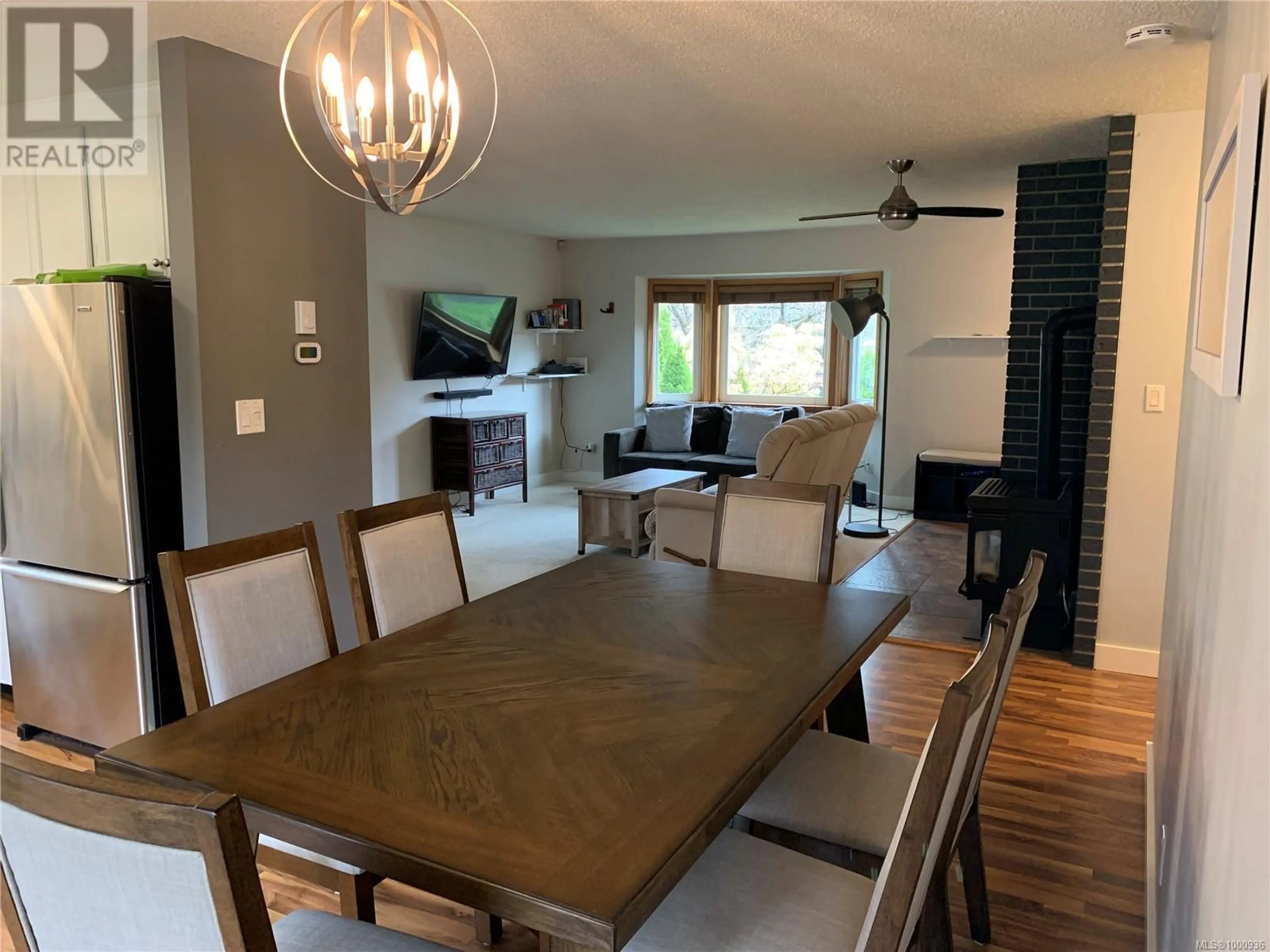 Dining room, wood/laminate floor for 2606 SODERHOLM ROAD, Campbell River British Columbia V9W5R1
