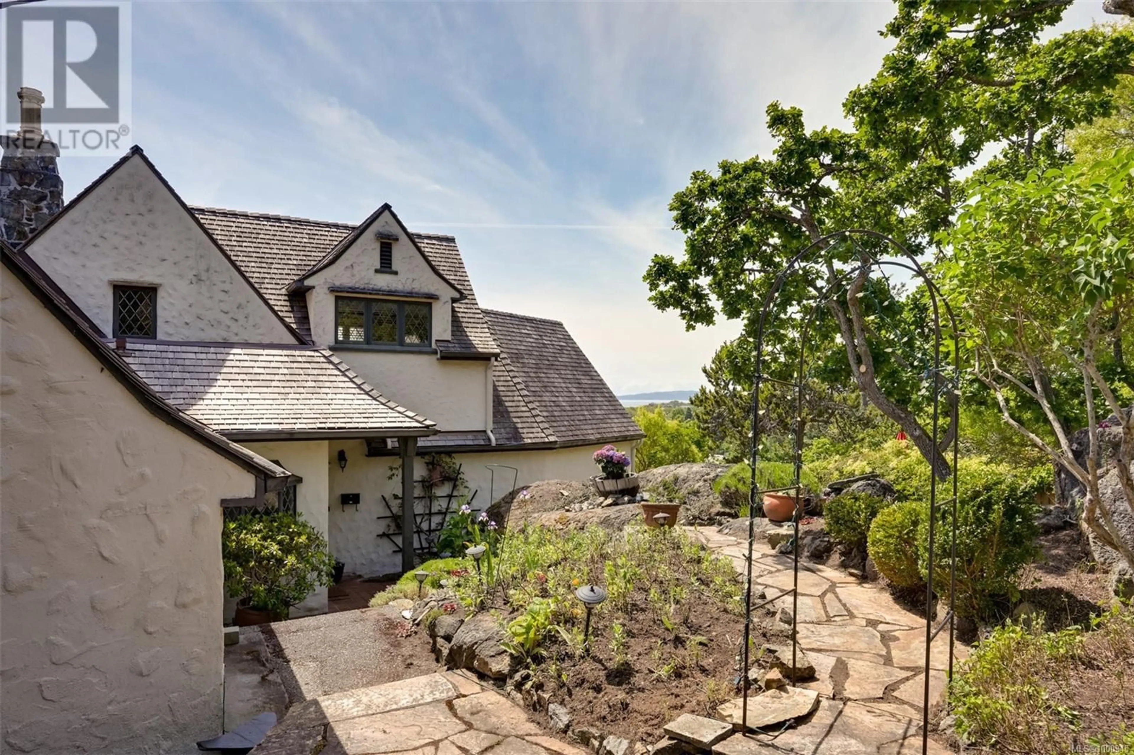 A pic from outside/outdoor area/front of a property/back of a property/a pic from drone, mountain view for 149 BARKLEY TERRACE, Oak Bay British Columbia V8S2J5