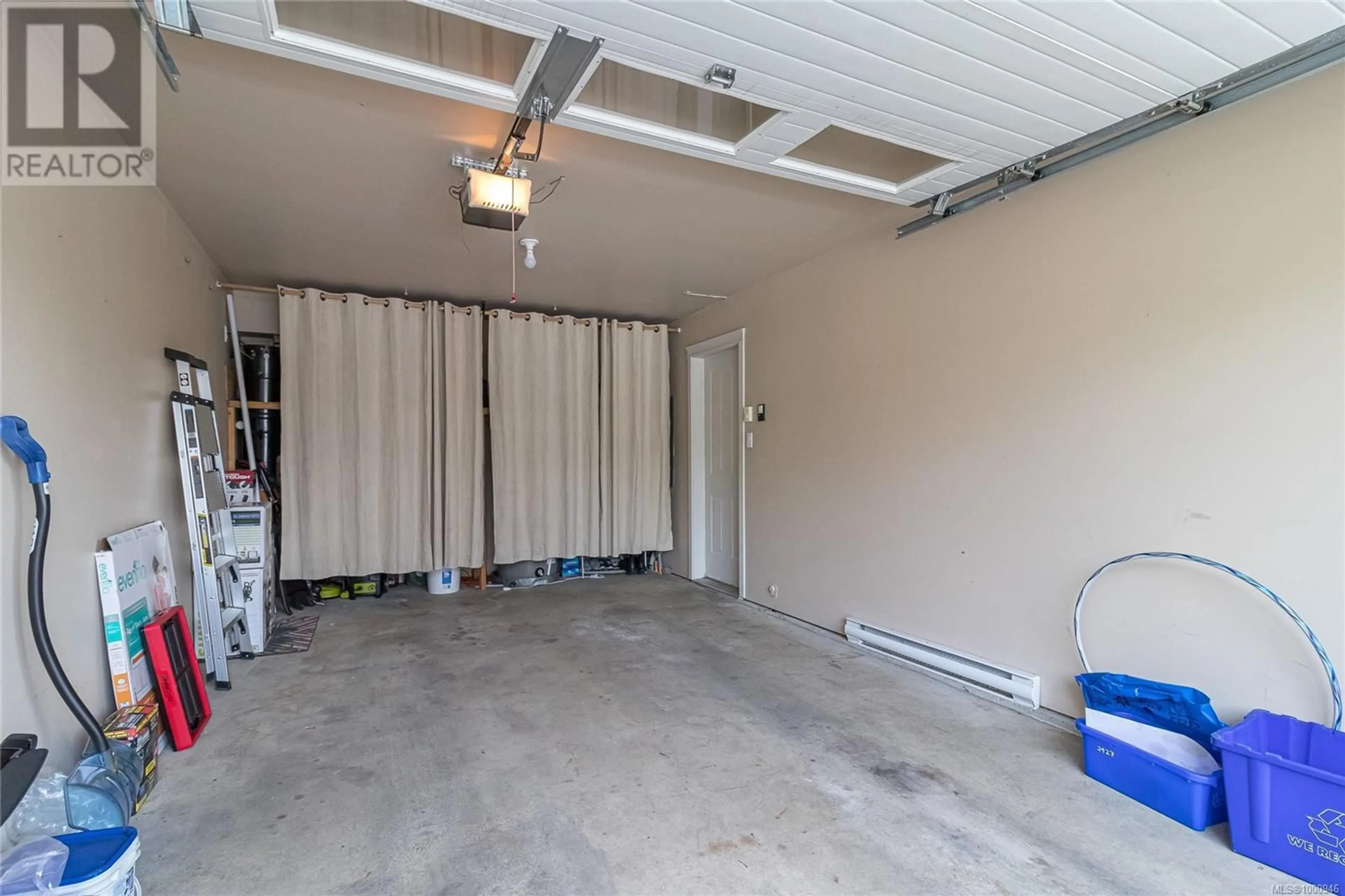 Indoor garage for 2927 PHIPPS ROAD, Langford British Columbia V9B0A8