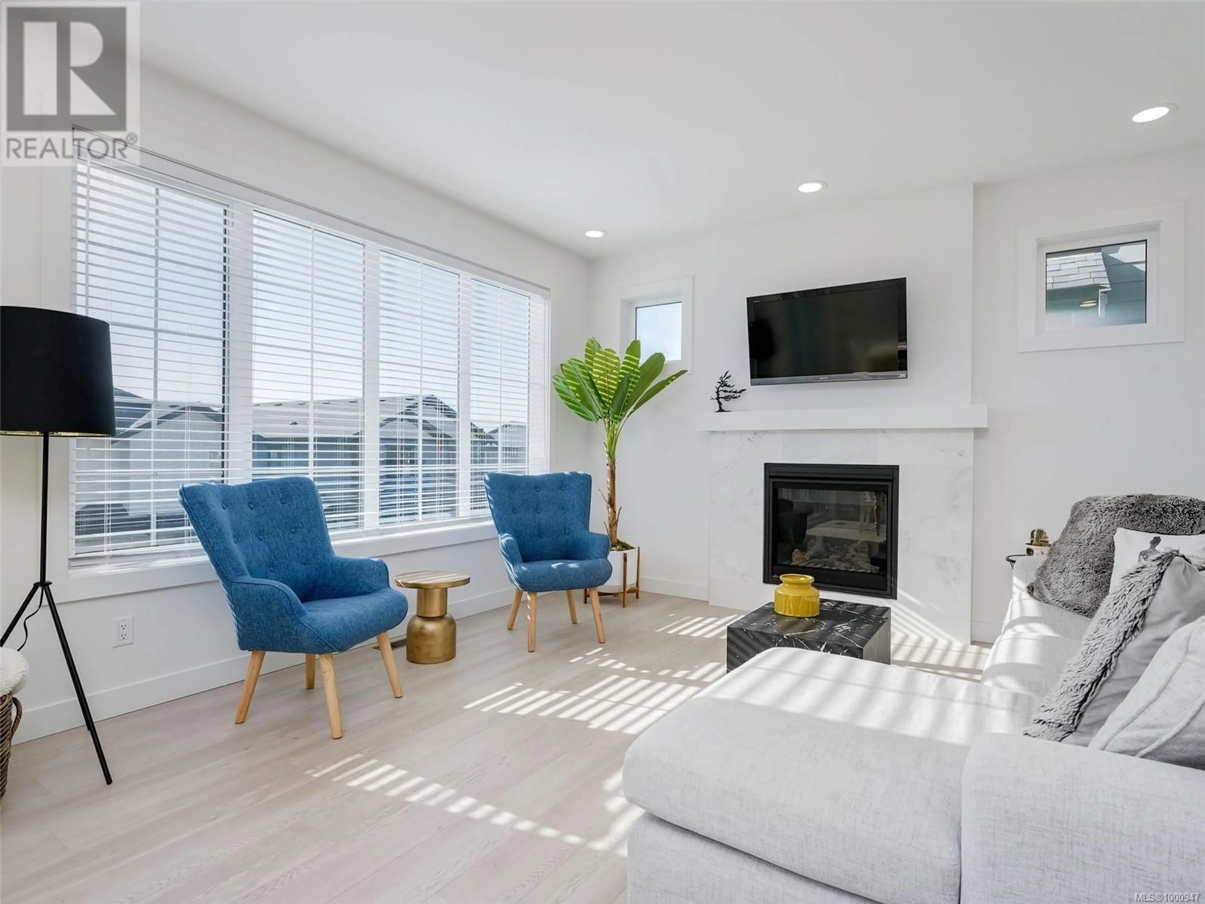 Living room with furniture, unknown for 3375 RYDER HESJEDAL WAY, Colwood British Columbia V9C0R5