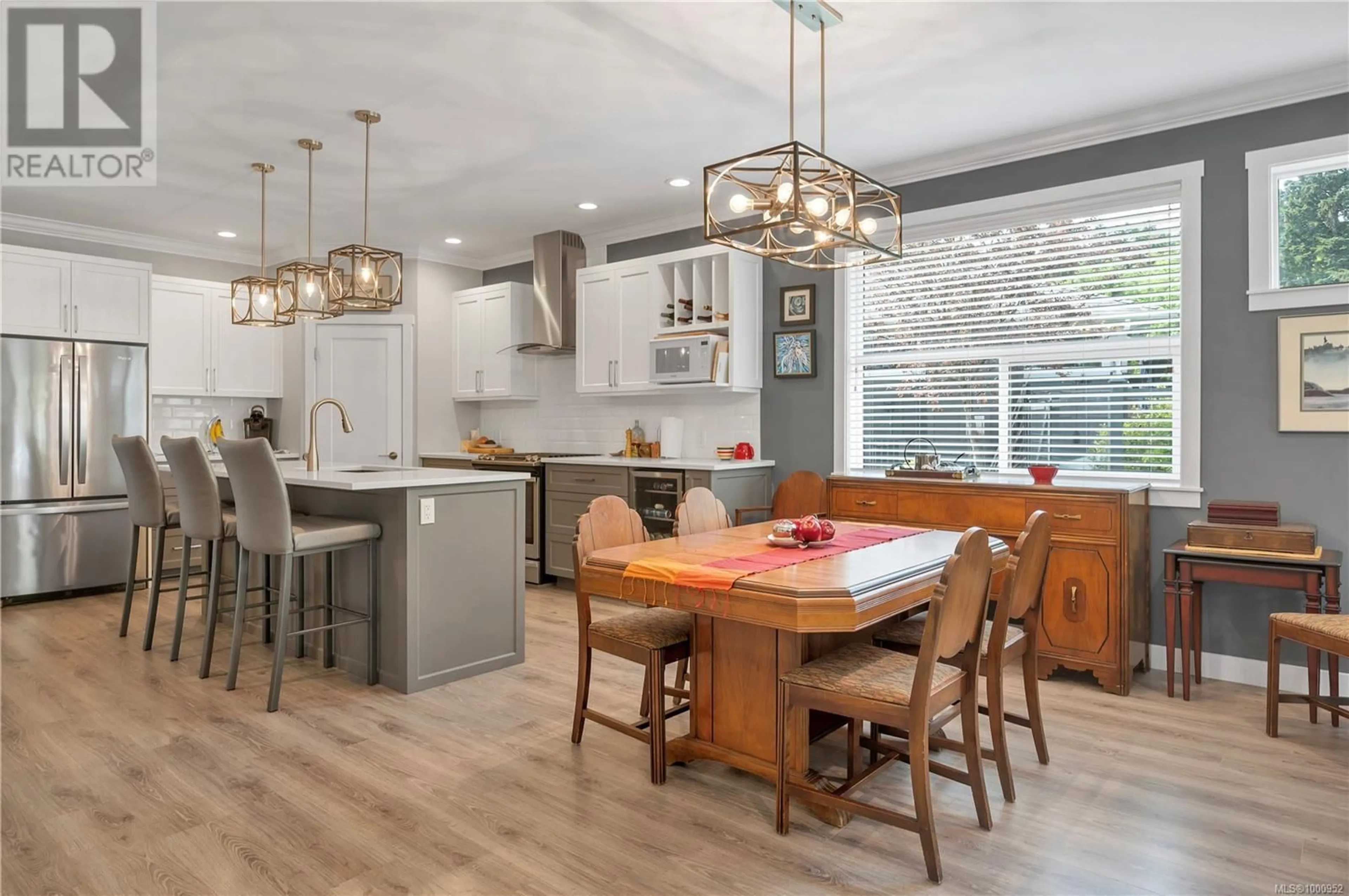 Open concept kitchen, wood/laminate floor for 33 - 2000 TREELANE ROAD, Campbell River British Columbia V9W0E1