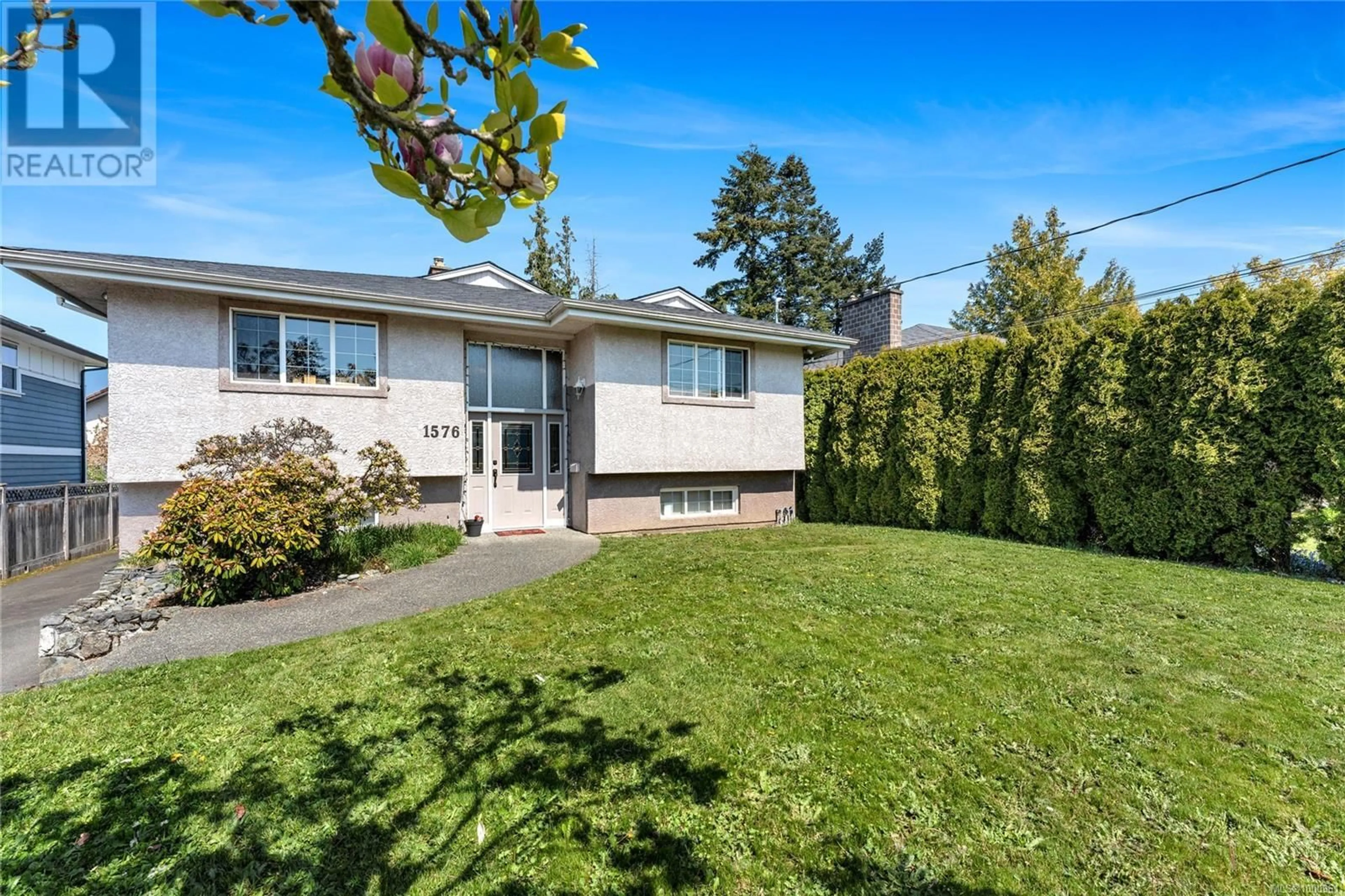 Unknown for 1576 PRAIRIE STREET, Saanich British Columbia V8N2L3