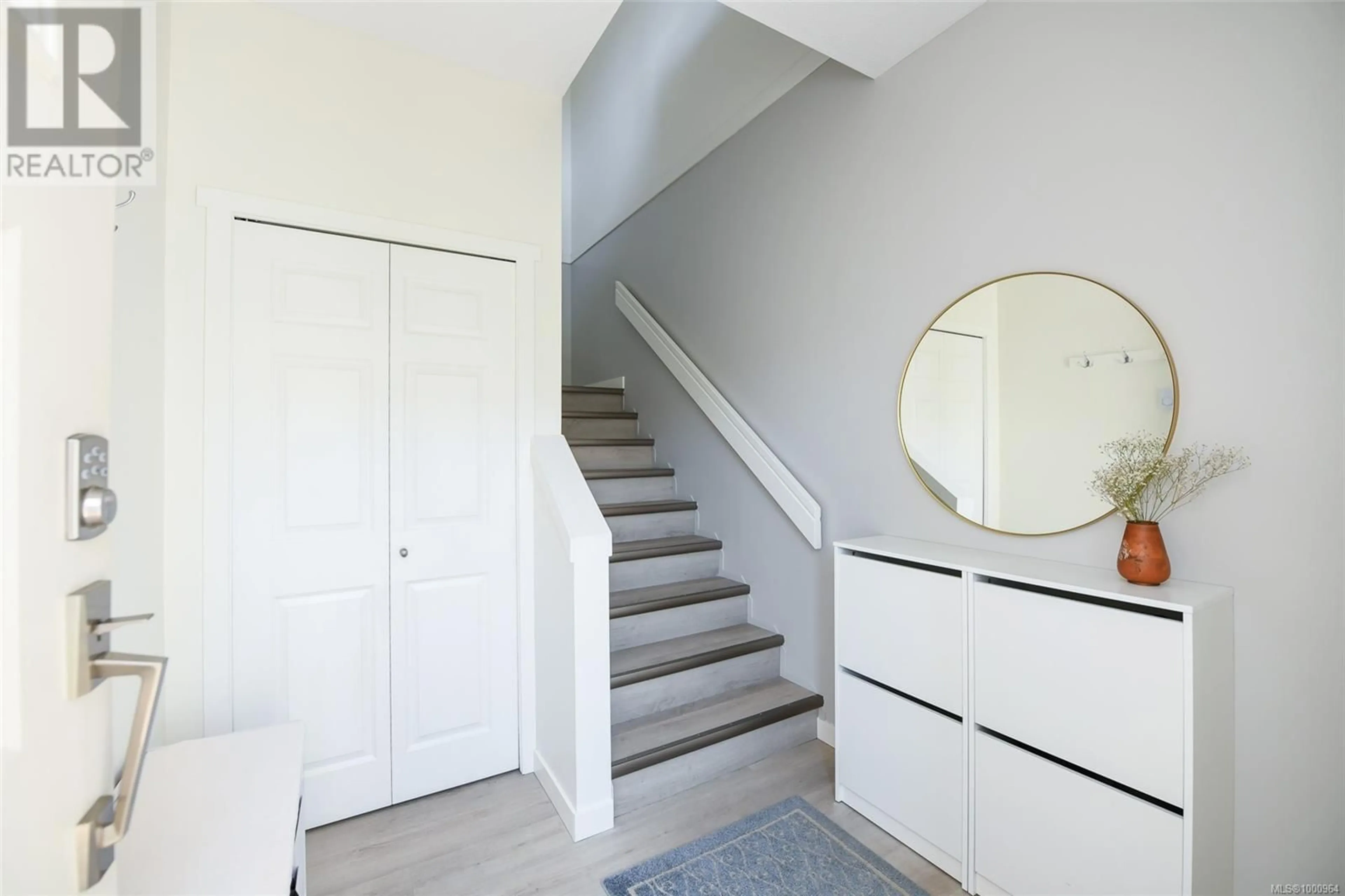 Stairs for 104 - 1400 TUNNER DRIVE, Courtenay British Columbia V9N8S2