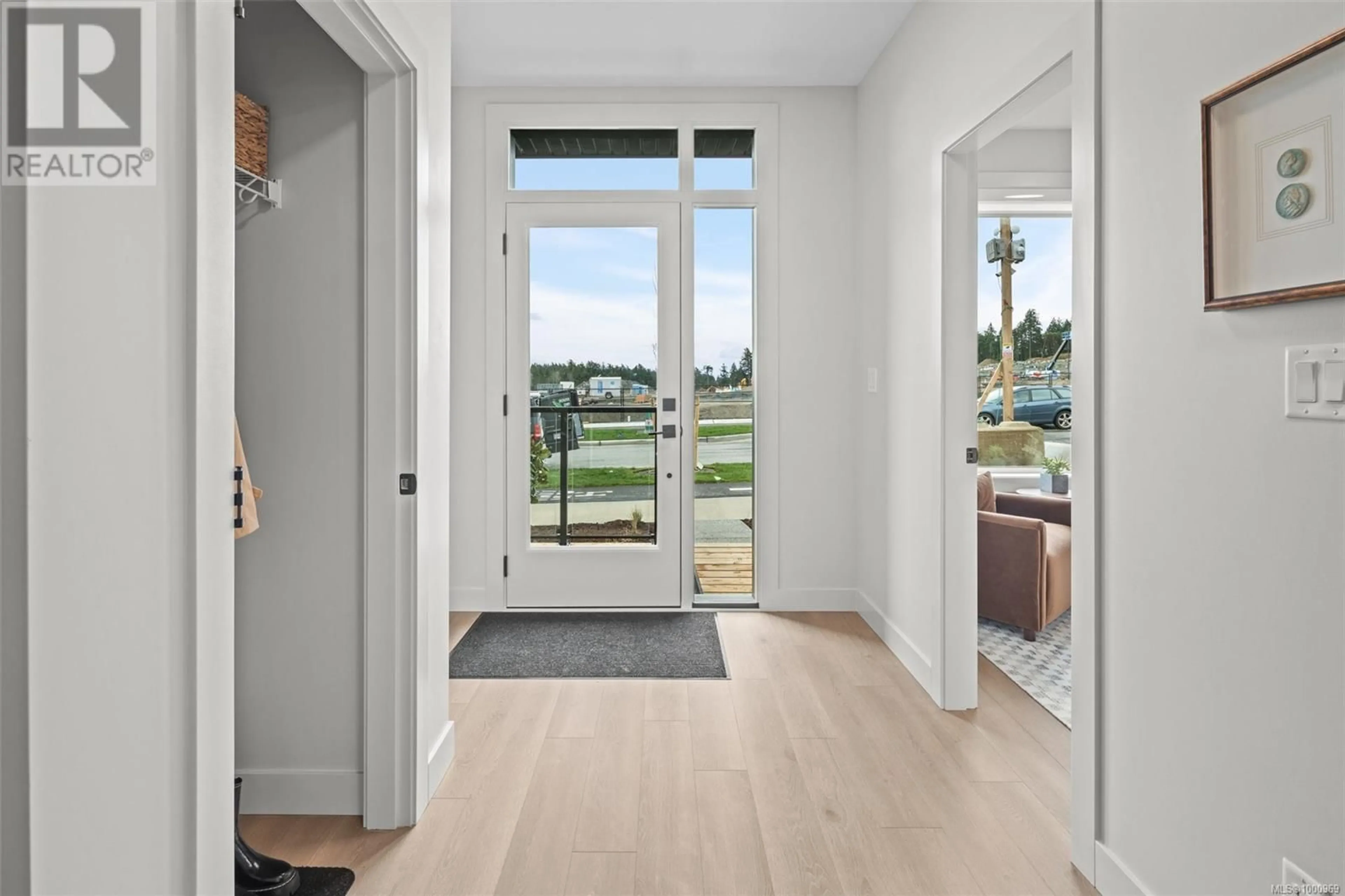 Indoor entryway for 3757 PRODUCERS WAY, Colwood British Columbia V9C0S4