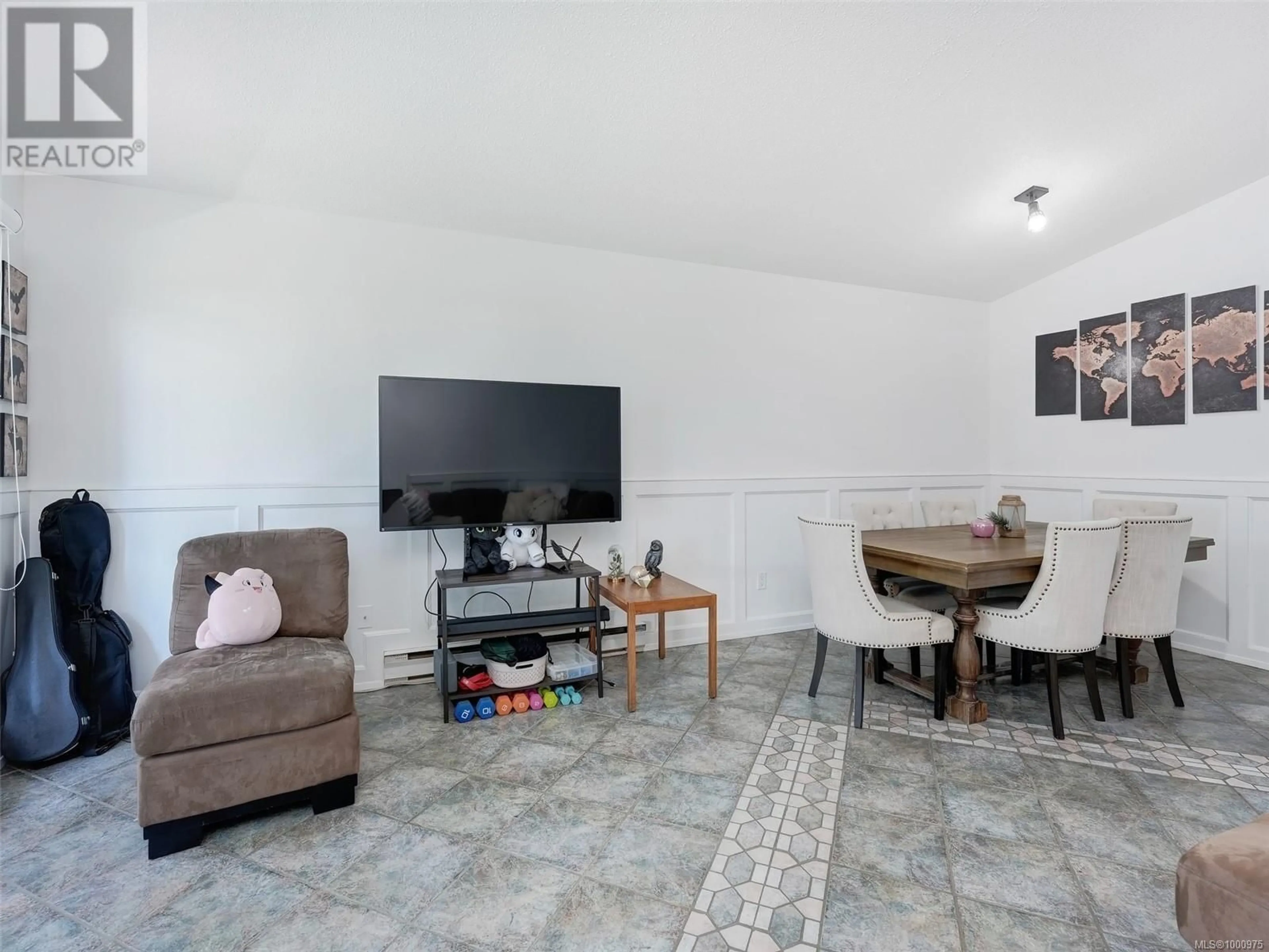 Living room with furniture, unknown for 5 - 6110 SEABROOM ROAD, Sooke British Columbia V9Z0B8