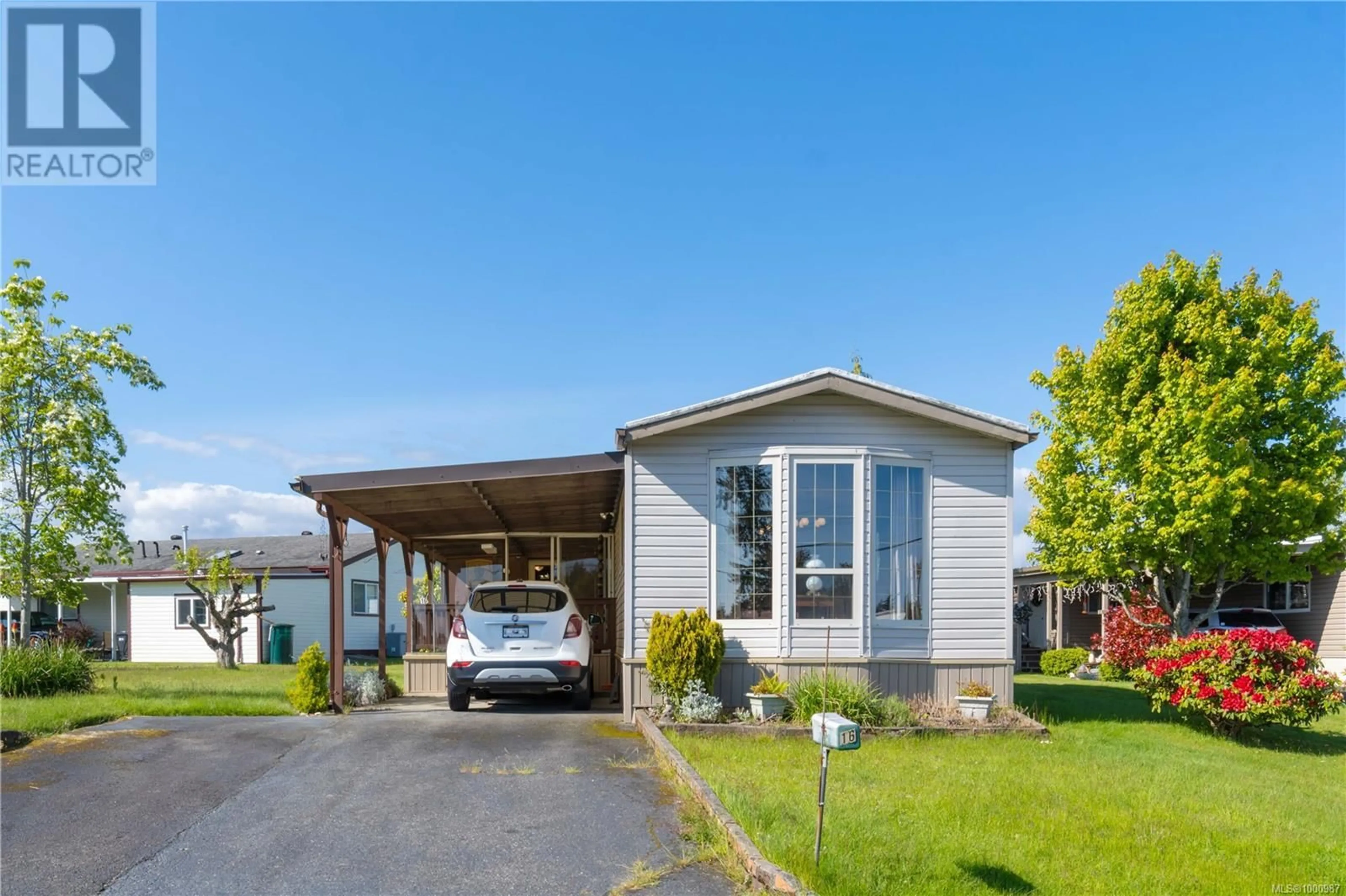 Home with vinyl exterior material, water/lake/river/ocean view for 16 - 450 STANFORD AVENUE, Parksville British Columbia V9P1V8