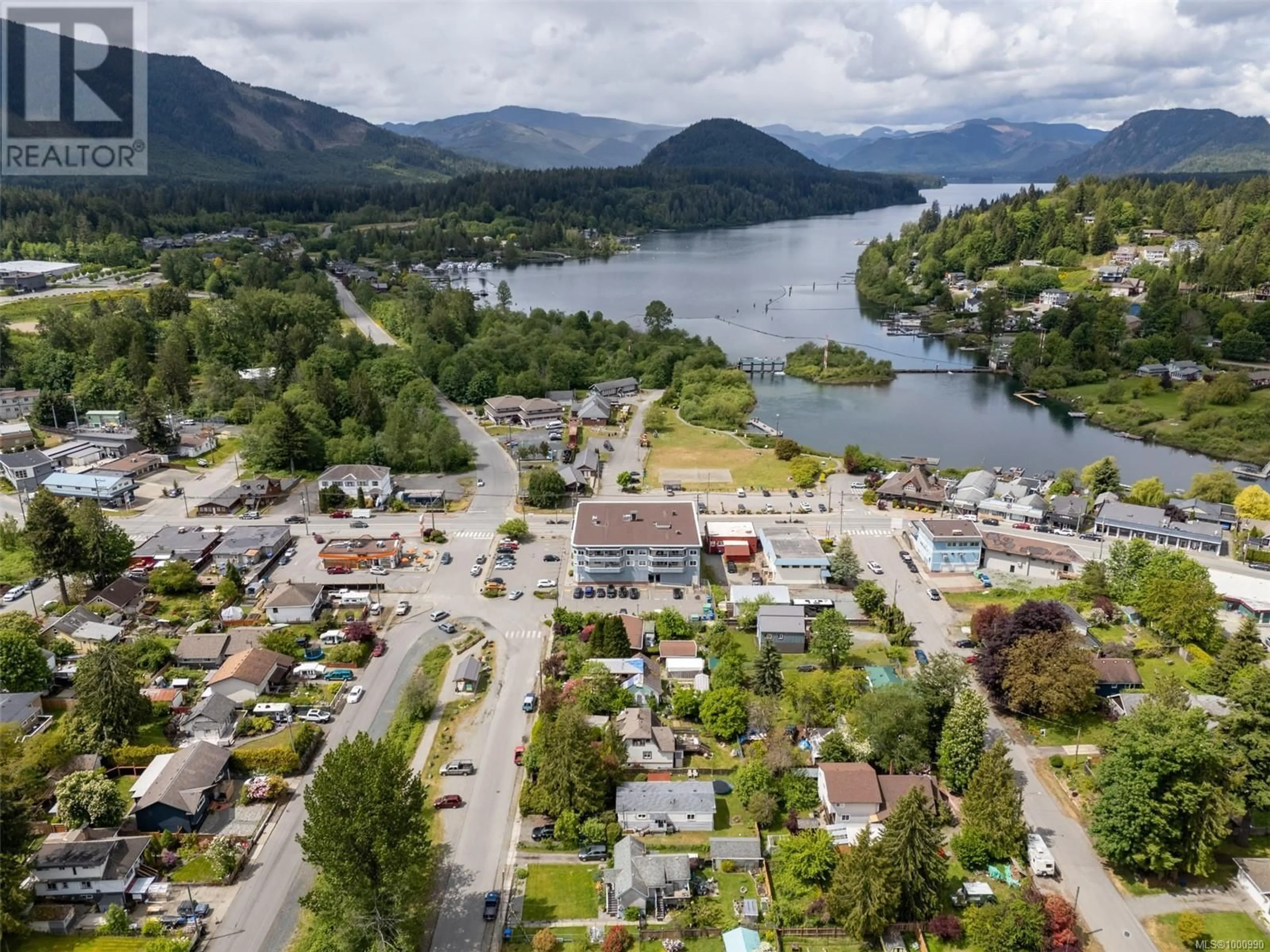 A pic from outside/outdoor area/front of a property/back of a property/a pic from drone, unknown for 71 WELLINGTON ROAD, Lake Cowichan British Columbia V0R2G0