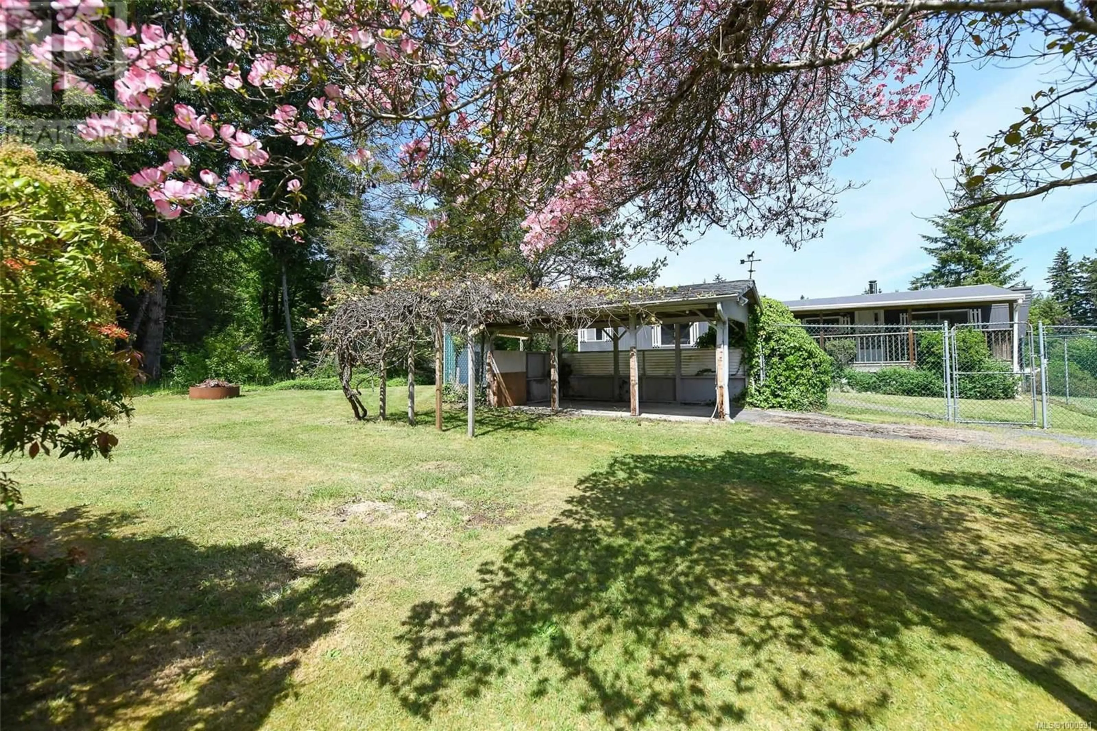 A pic from outside/outdoor area/front of a property/back of a property/a pic from drone, unknown for 7439 YAKE ROAD, Fanny Bay British Columbia V0R1W0