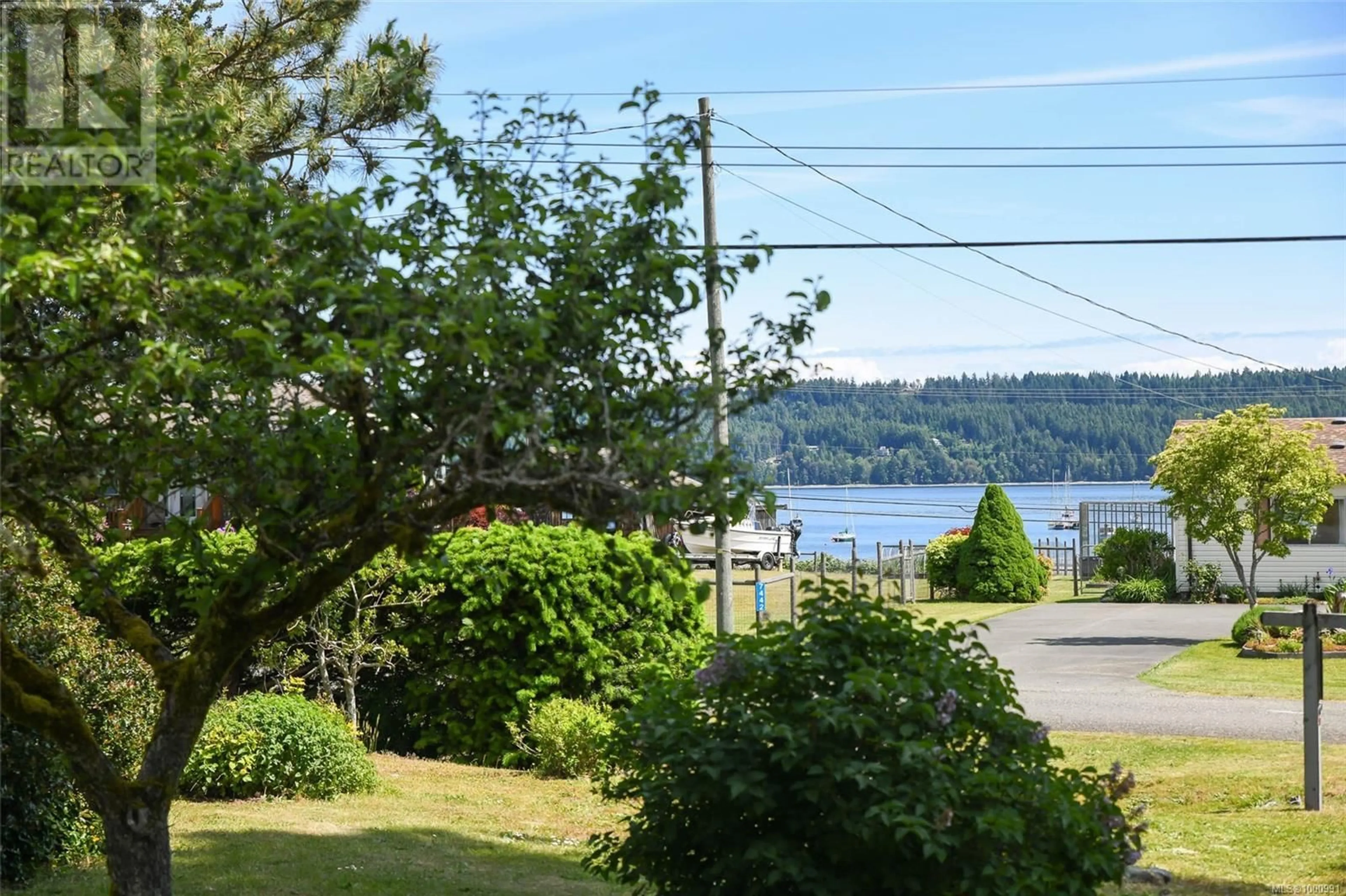 Patio, water/lake/river/ocean view for 7439 YAKE ROAD, Fanny Bay British Columbia V0R1W0