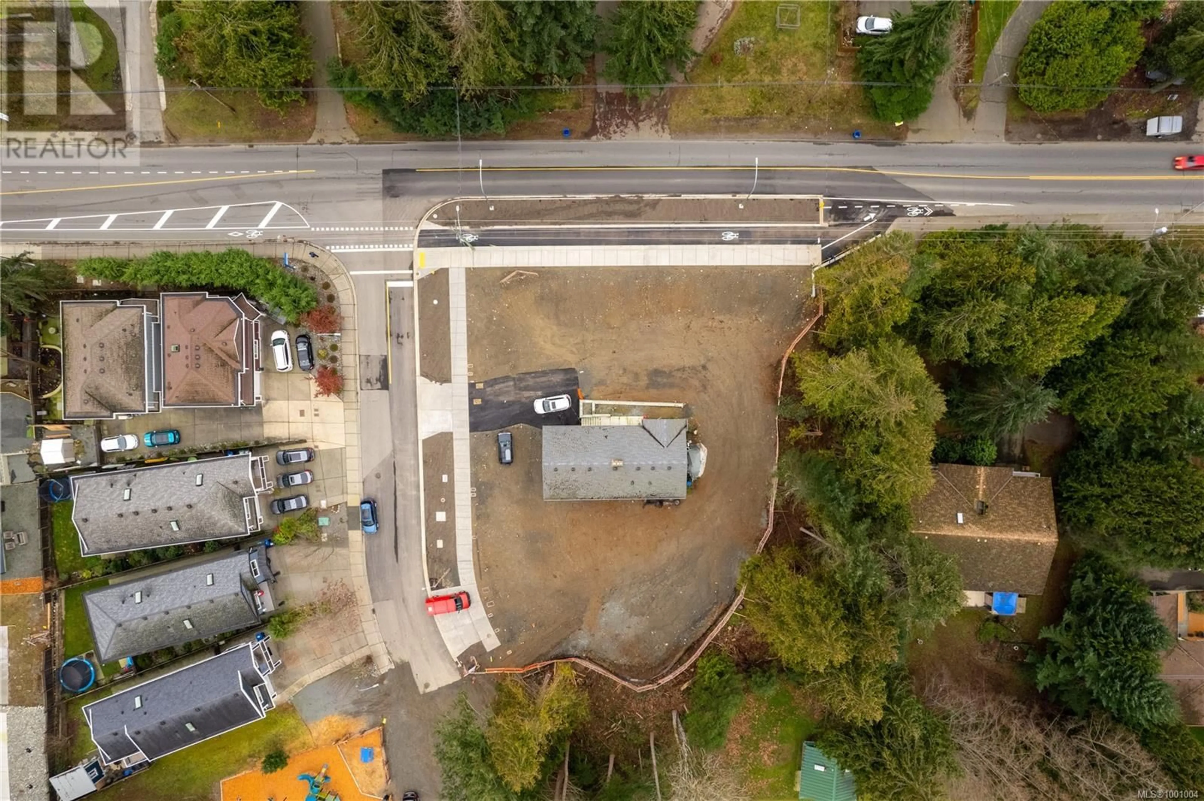 A pic from outside/outdoor area/front of a property/back of a property/a pic from drone, street for 5037 RENEE PLACE, Nanaimo British Columbia V9T5B5
