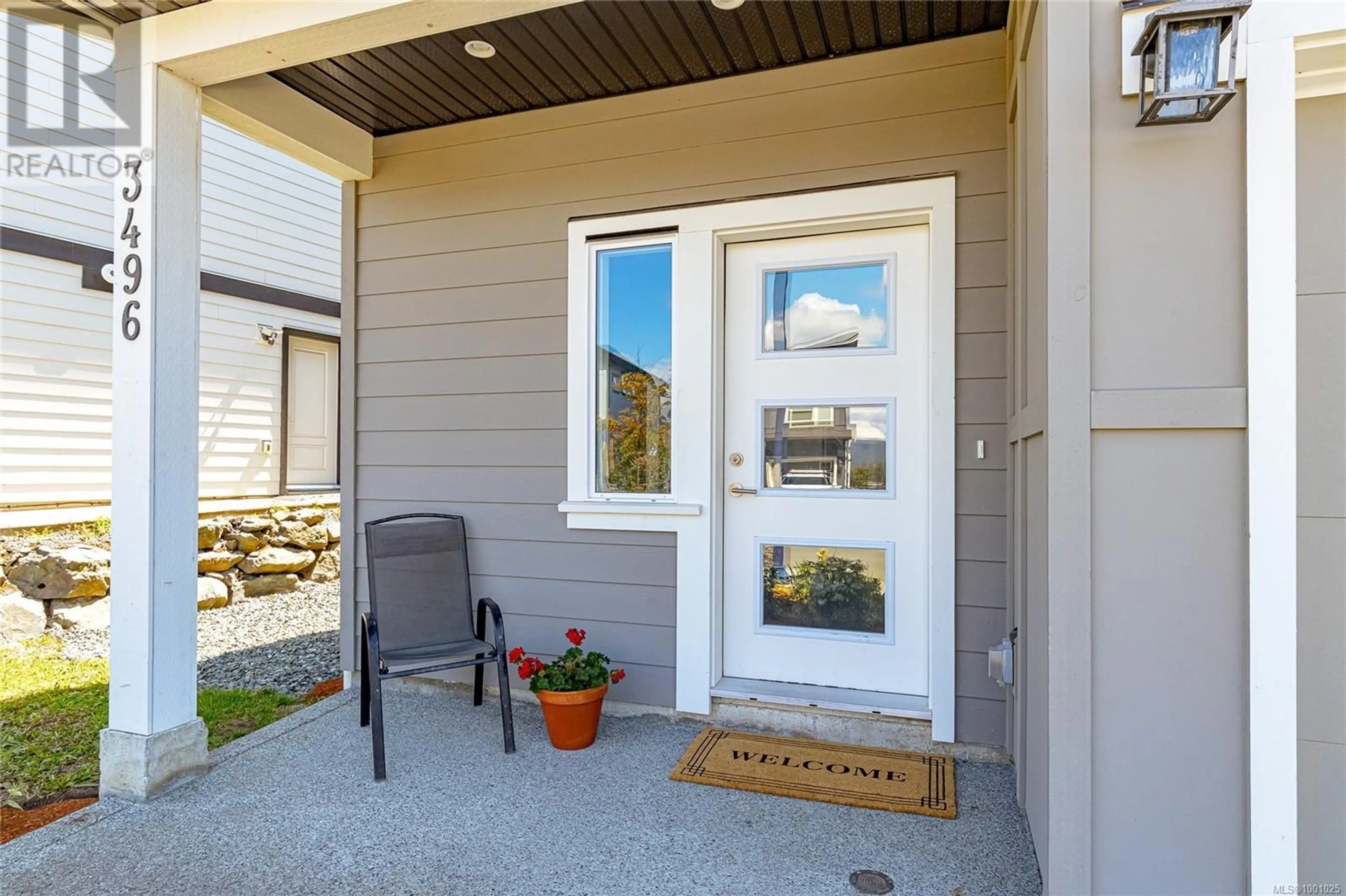 Indoor entryway for 3496 MYLES MANSELL ROAD, Langford British Columbia V9C0N6