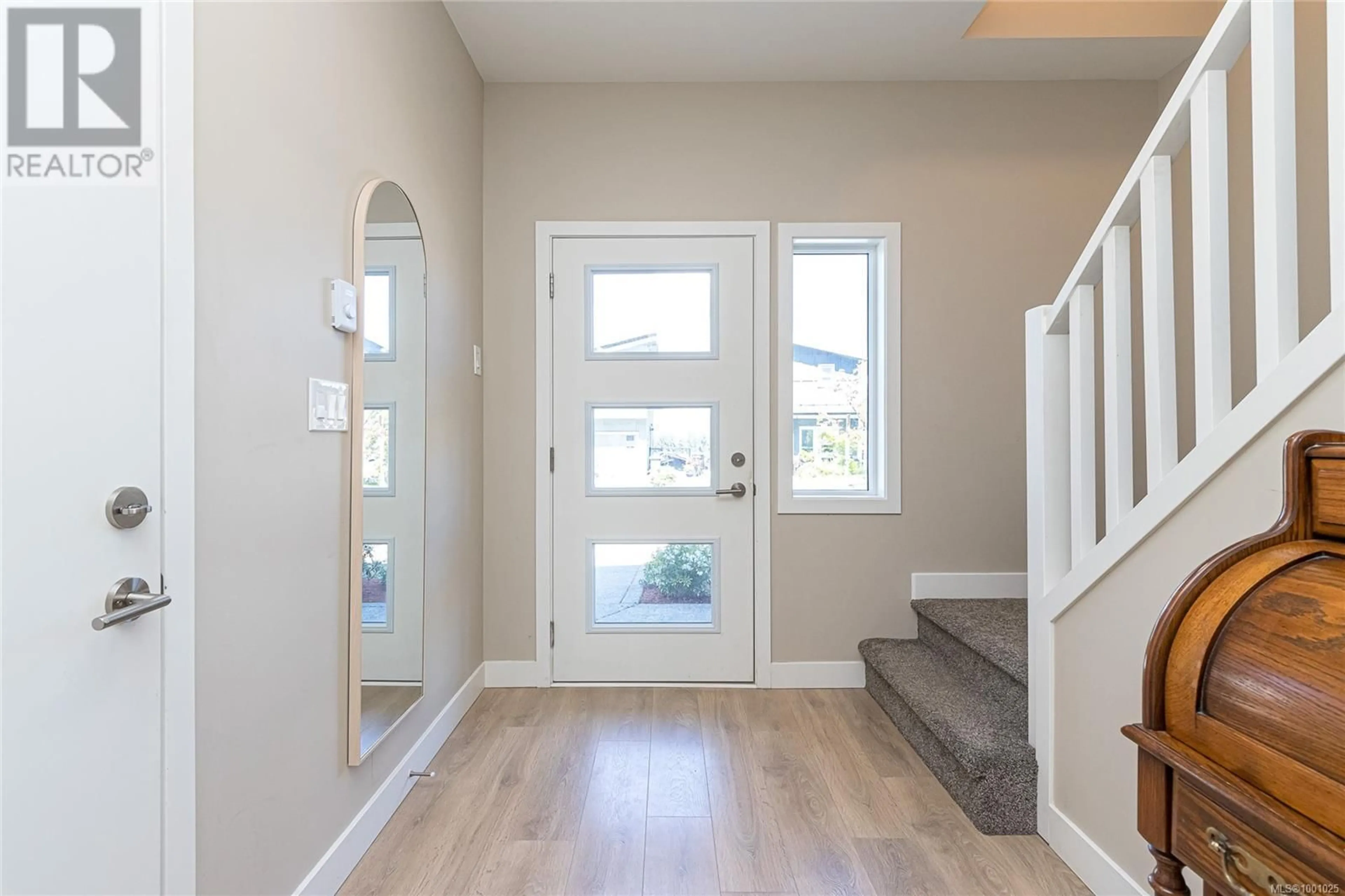 Indoor entryway for 3496 MYLES MANSELL ROAD, Langford British Columbia V9C0N6