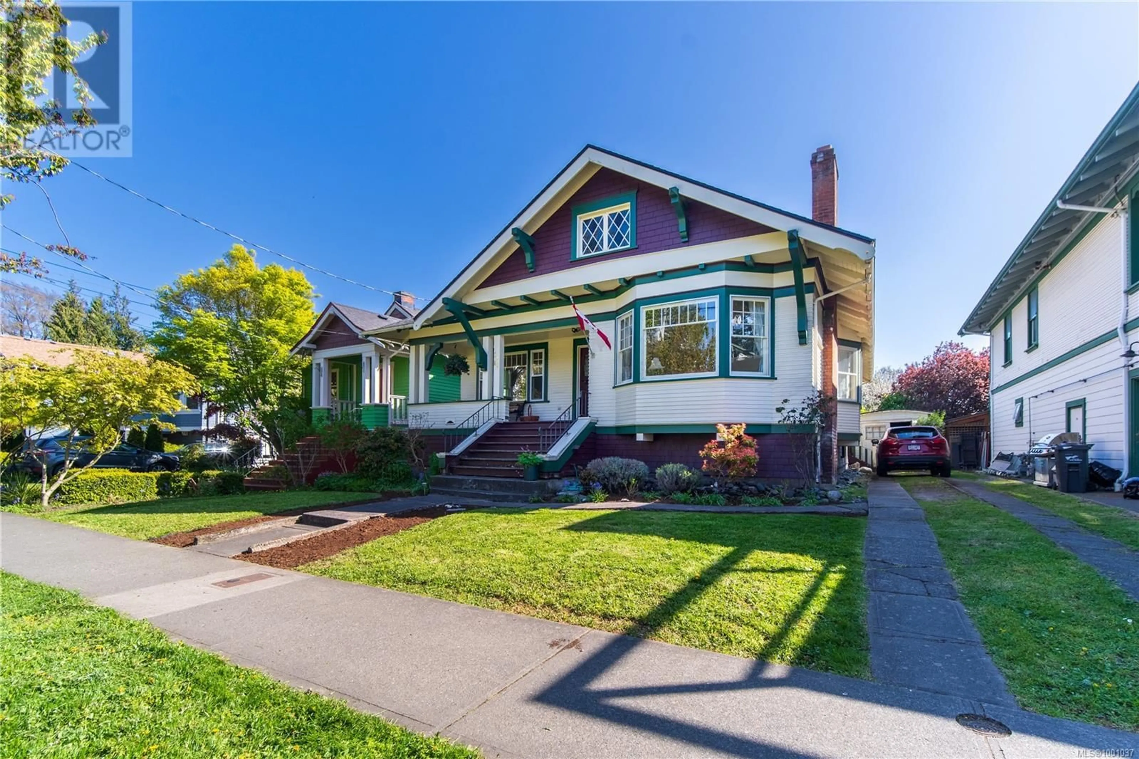 Home with brick exterior material, street for 1111 MCKENZIE STREET, Victoria British Columbia V8V2W1