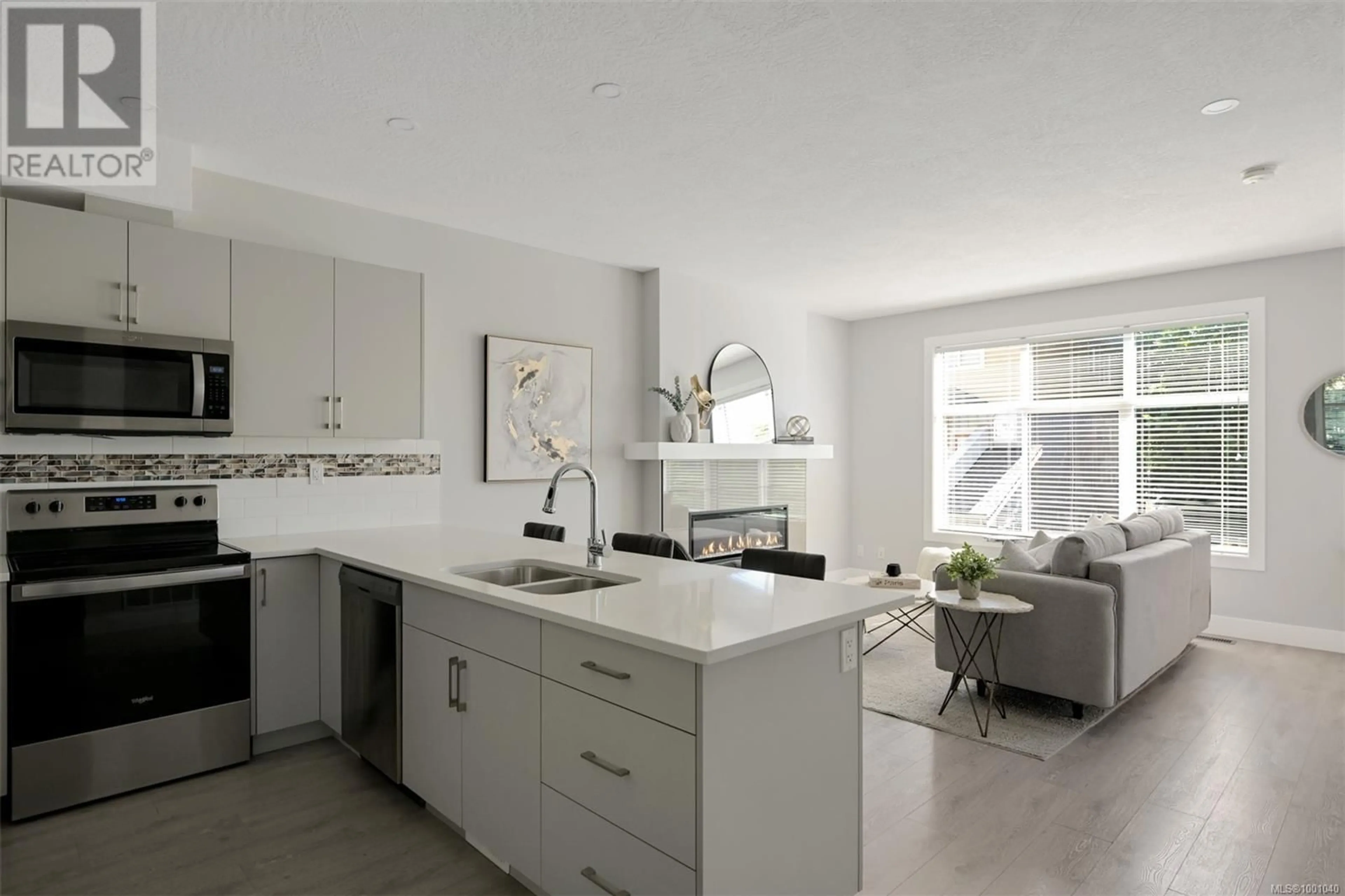 Open concept kitchen, ceramic/tile floor for 13 - 1027 COLLEGE STREET, Duncan British Columbia V9L2E8