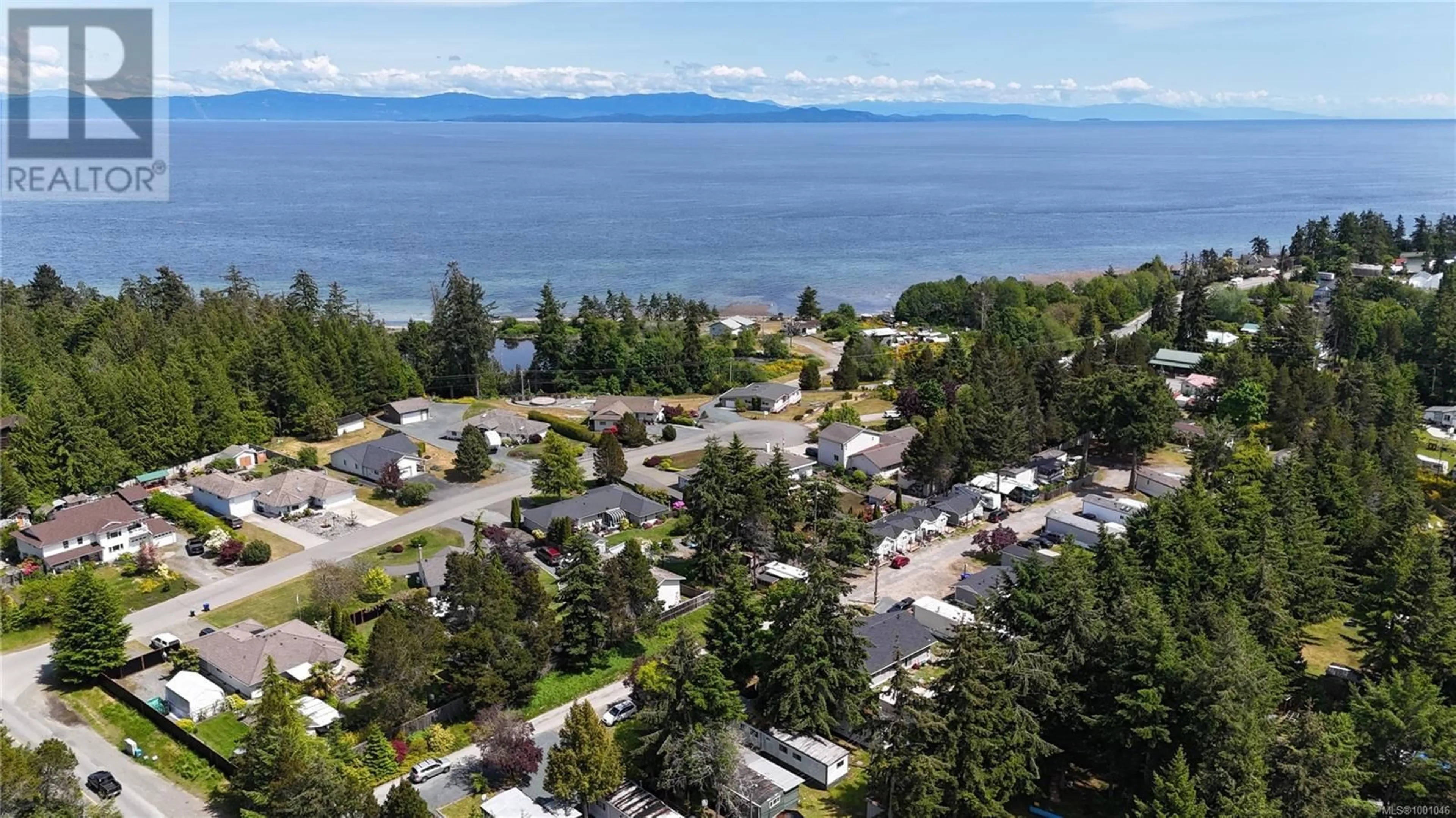 A pic from outside/outdoor area/front of a property/back of a property/a pic from drone, water/lake/river/ocean view for 3 - 161 HORNE LAKE ROAD, Qualicum Beach British Columbia V9K1T9