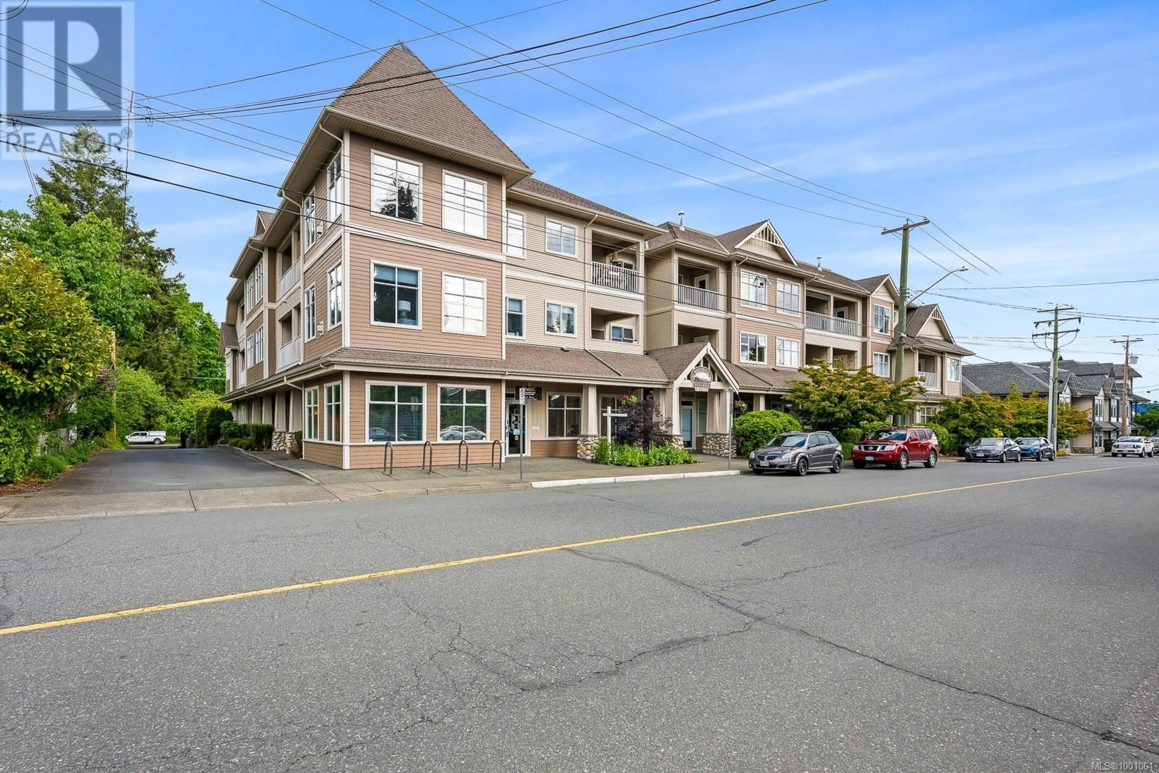 Patio, unknown for 303 - 555 4TH STREET, Courtenay British Columbia V9N1H3