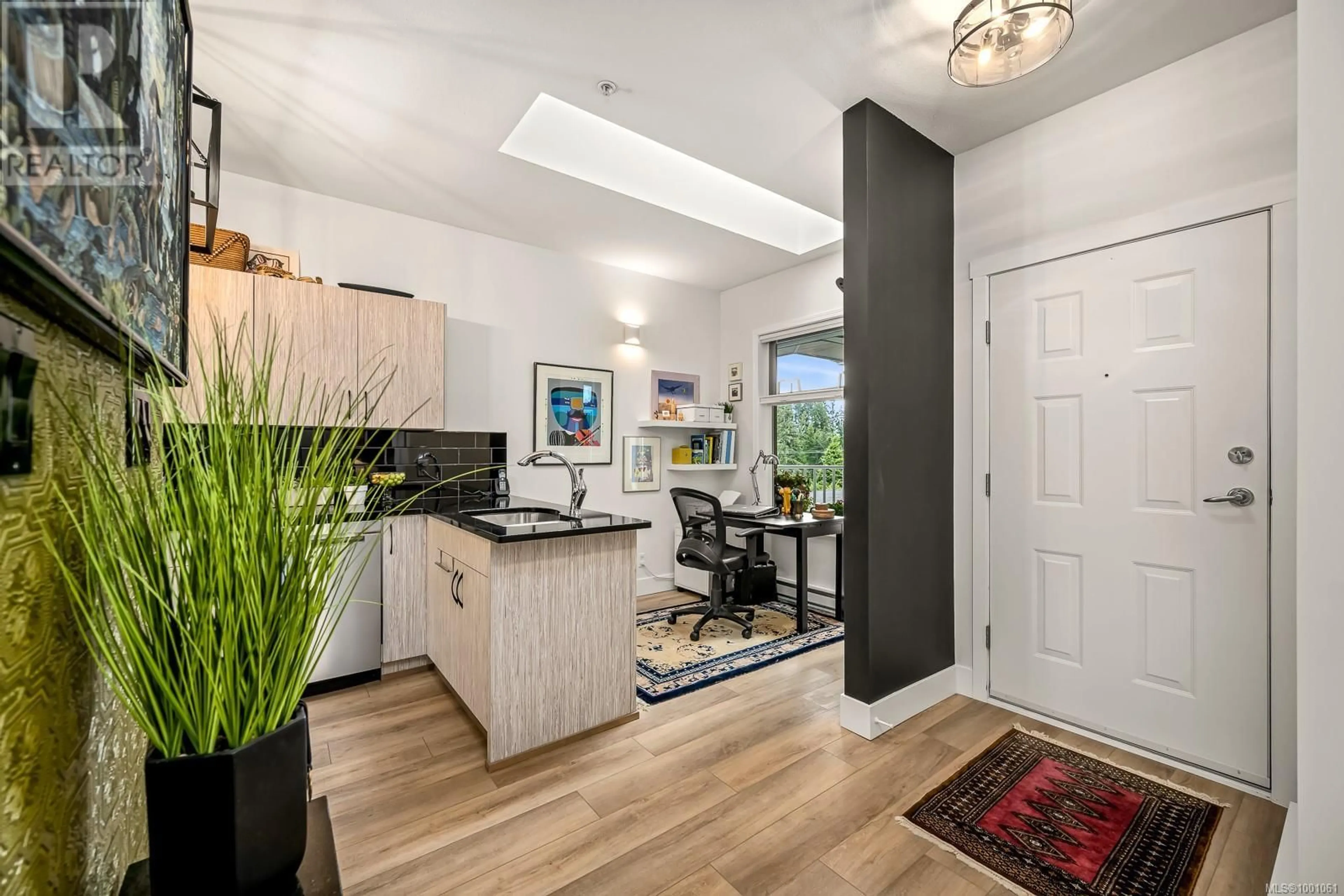 Unknown for 303 - 555 4TH STREET, Courtenay British Columbia V9N1H3