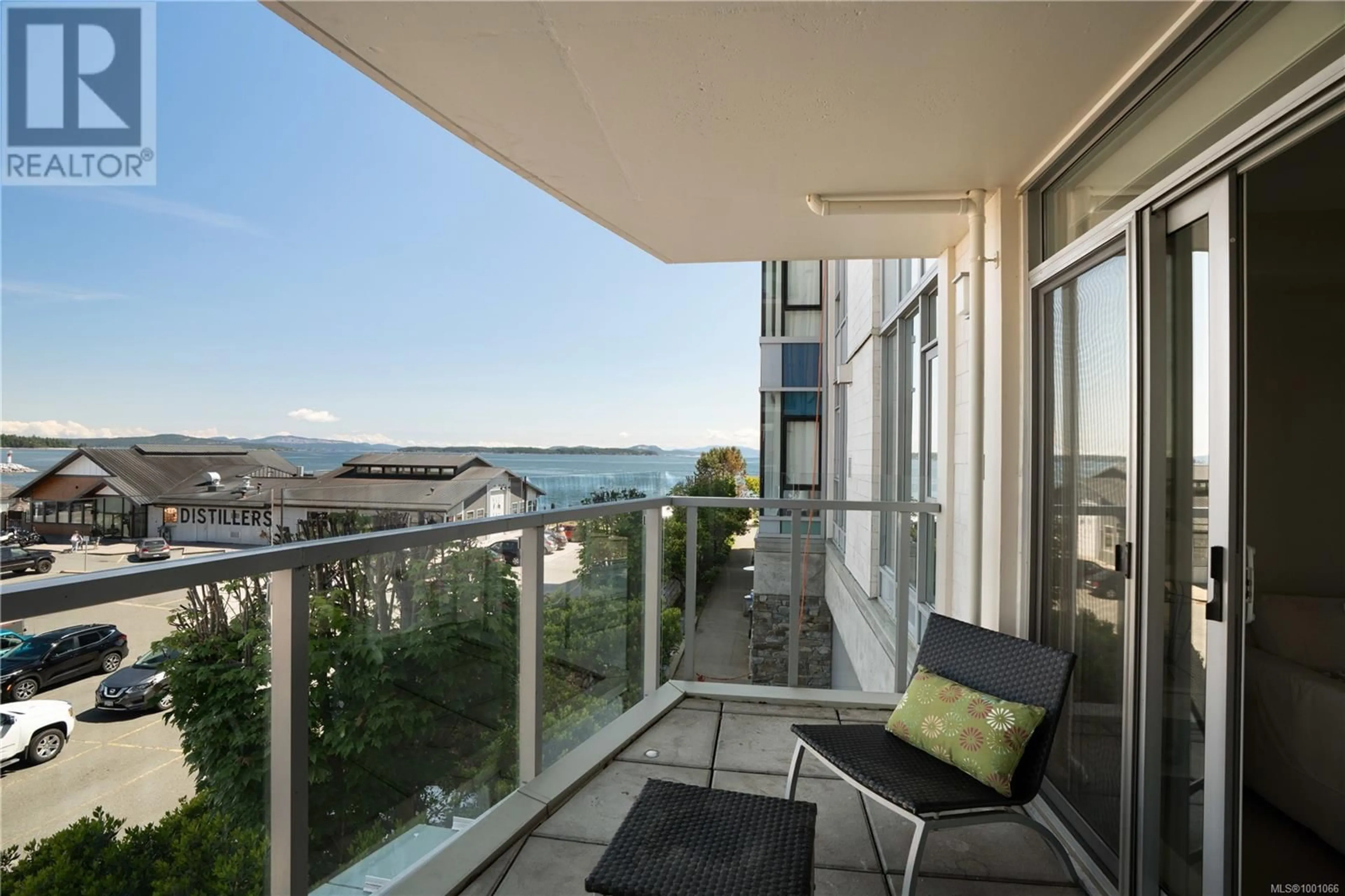 Balcony in the apartment, water/lake/river/ocean view for 201 - 9809 SEAPORT PLACE, Sidney British Columbia V8L0A5