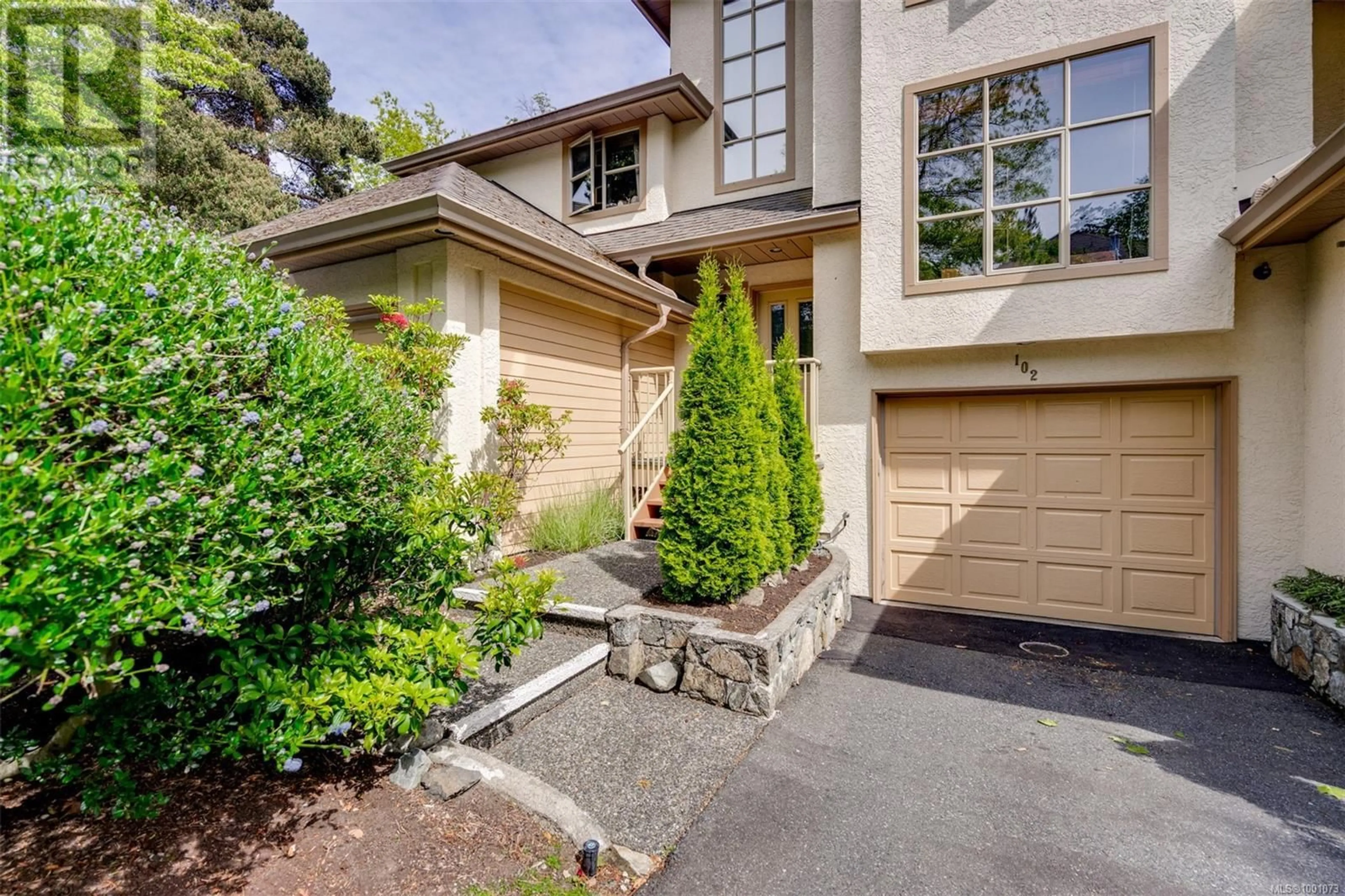 Unknown for 102 - 510 MARSETT PLACE, Saanich British Columbia V8Z7J1