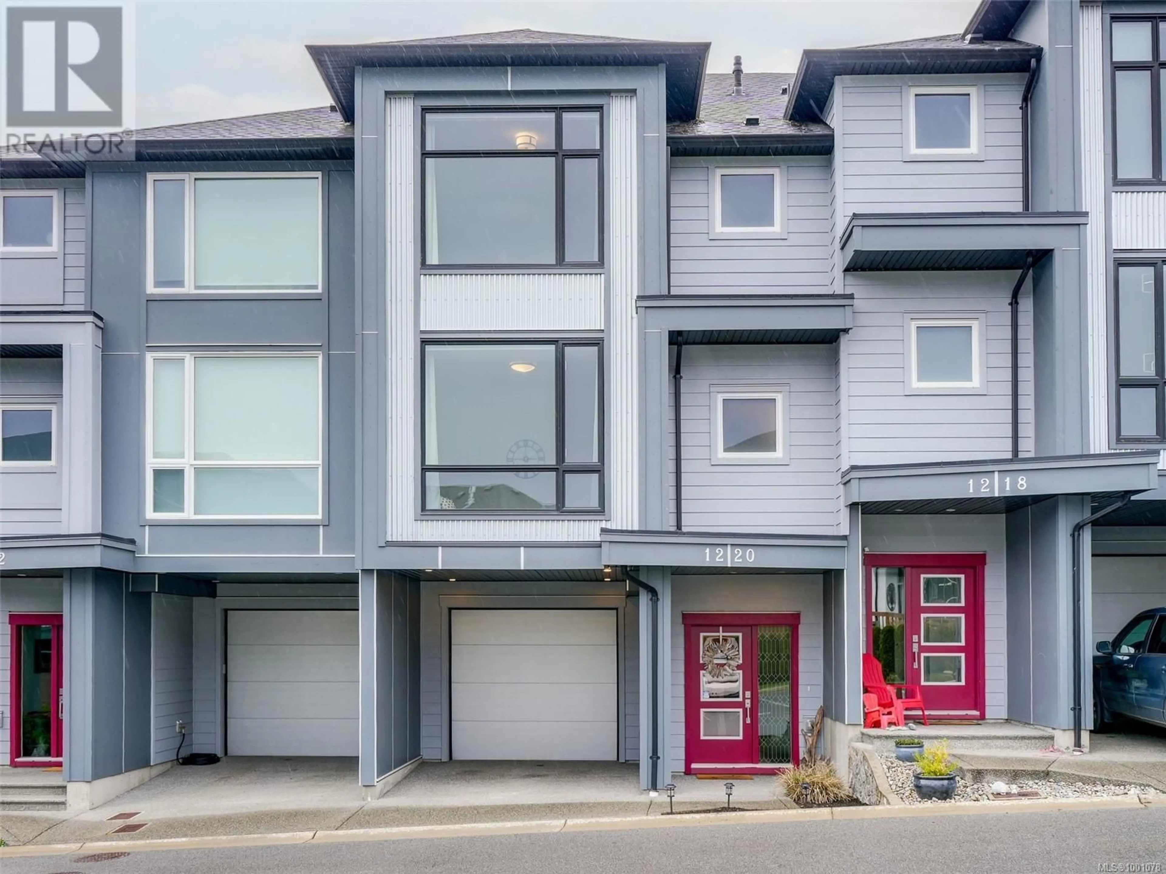 Home with vinyl exterior material, street for 1220 SOLSTICE CRESCENT, Langford British Columbia V9B0V2