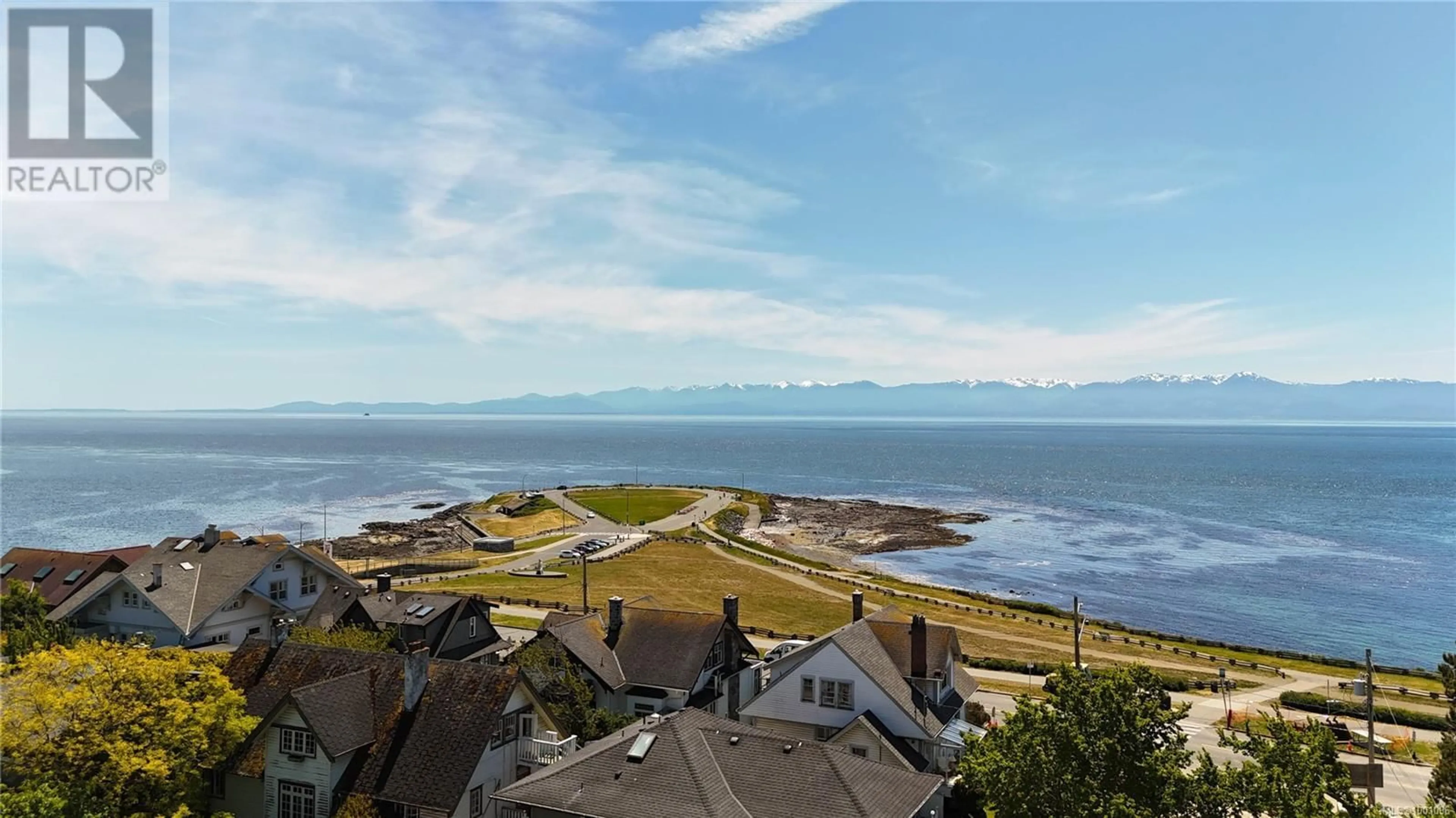 A pic from outside/outdoor area/front of a property/back of a property/a pic from drone, water/lake/river/ocean view for 1 - 9 MOSS STREET, Victoria British Columbia V8V4L7