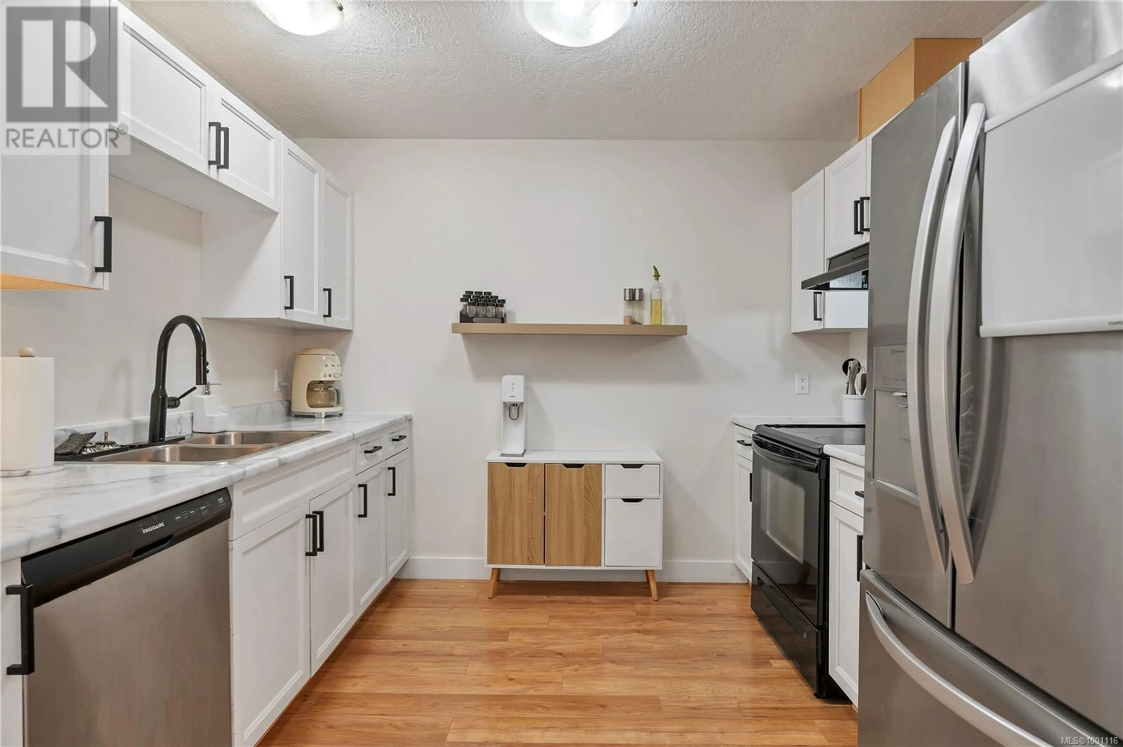 Standard kitchen, unknown for 140 - 701 HILCHEY ROAD, Campbell River British Columbia V9W0A2