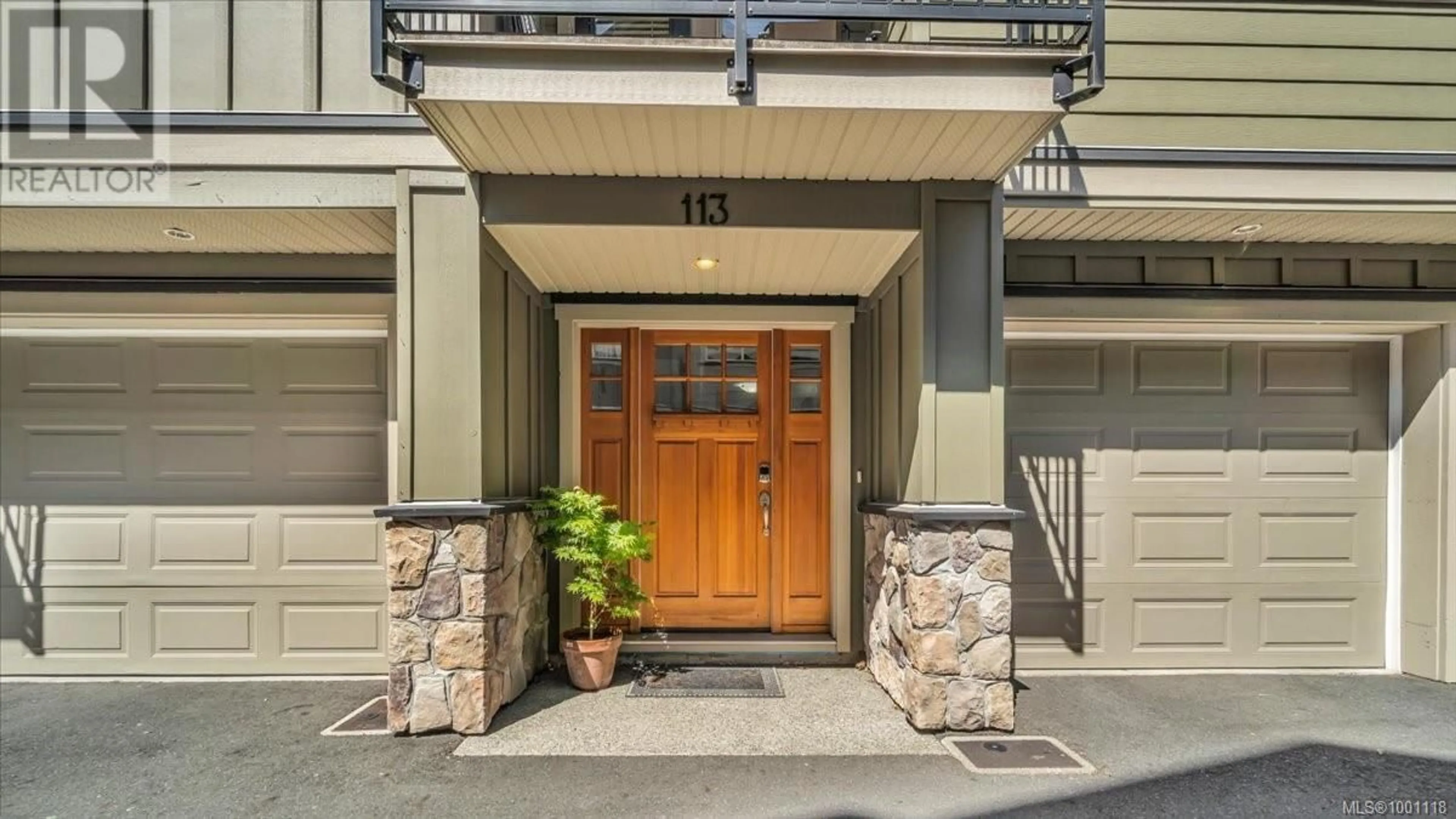 Indoor entryway for 113 - 2661 DEVILLE ROAD, Langford British Columbia V9B0G6