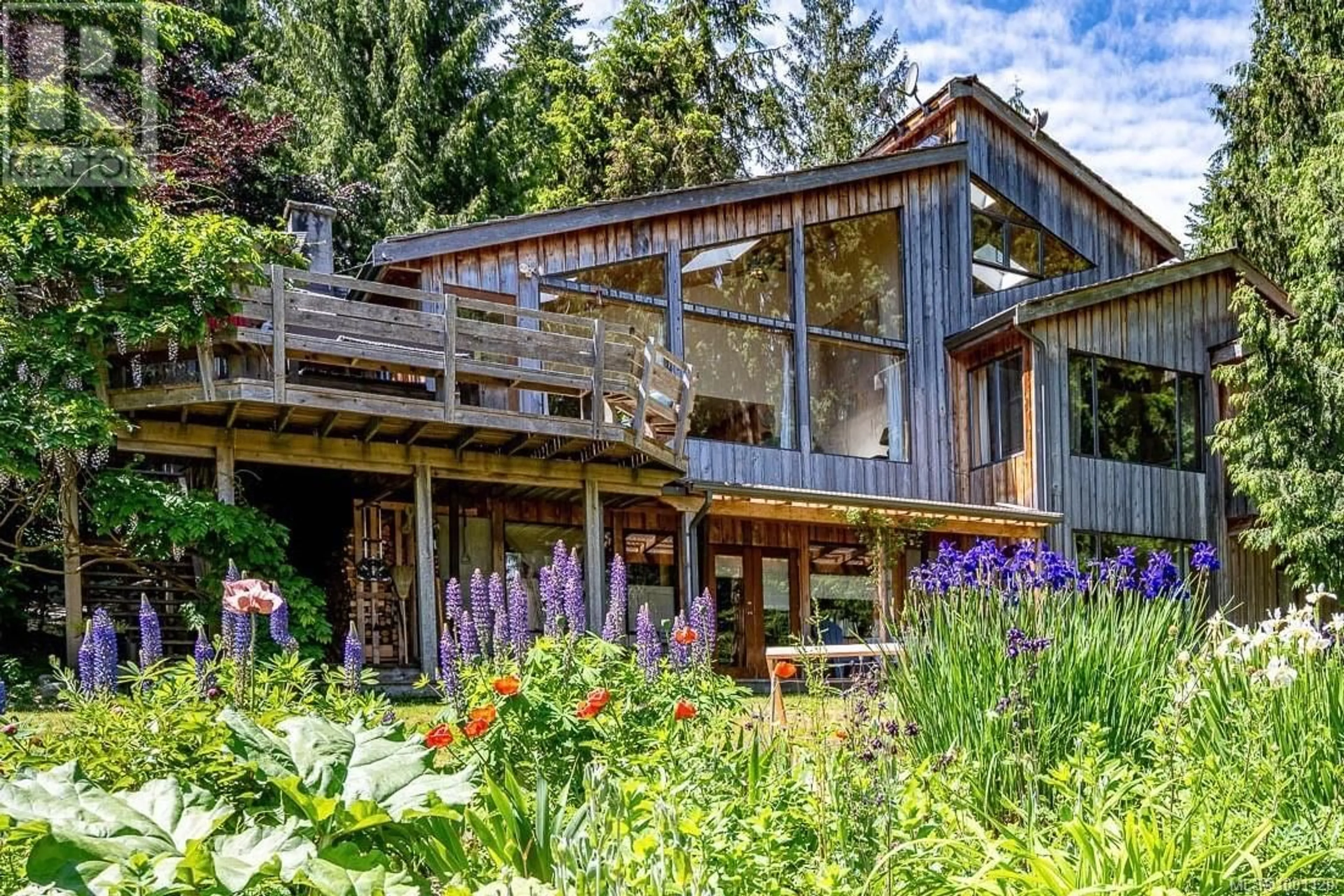 Patio, unknown for 822 AUSTIN DRIVE, Cortes Island British Columbia V0P1K0