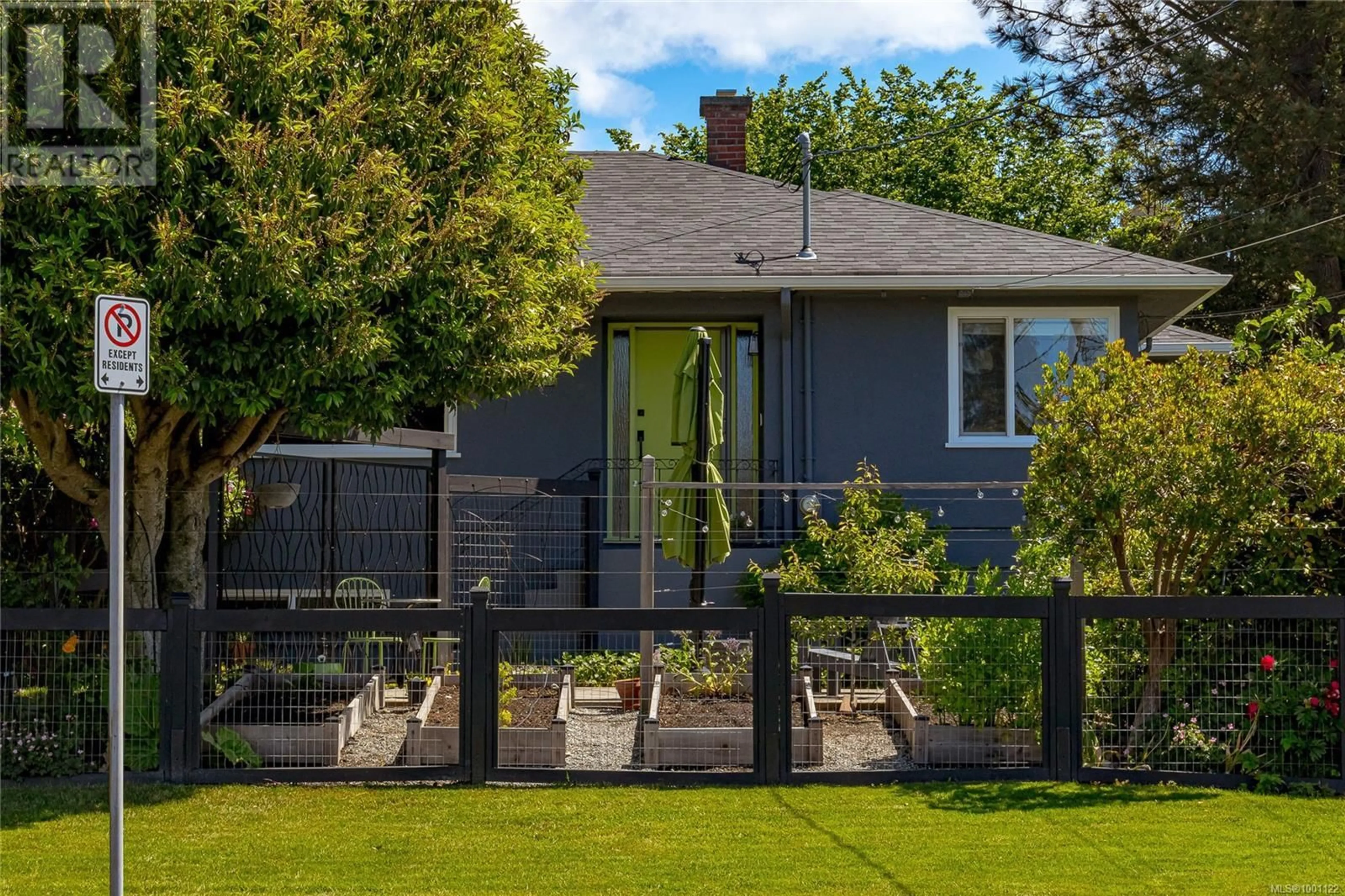 Unknown for 3199 SERVICE STREET, Saanich British Columbia V8P4M6
