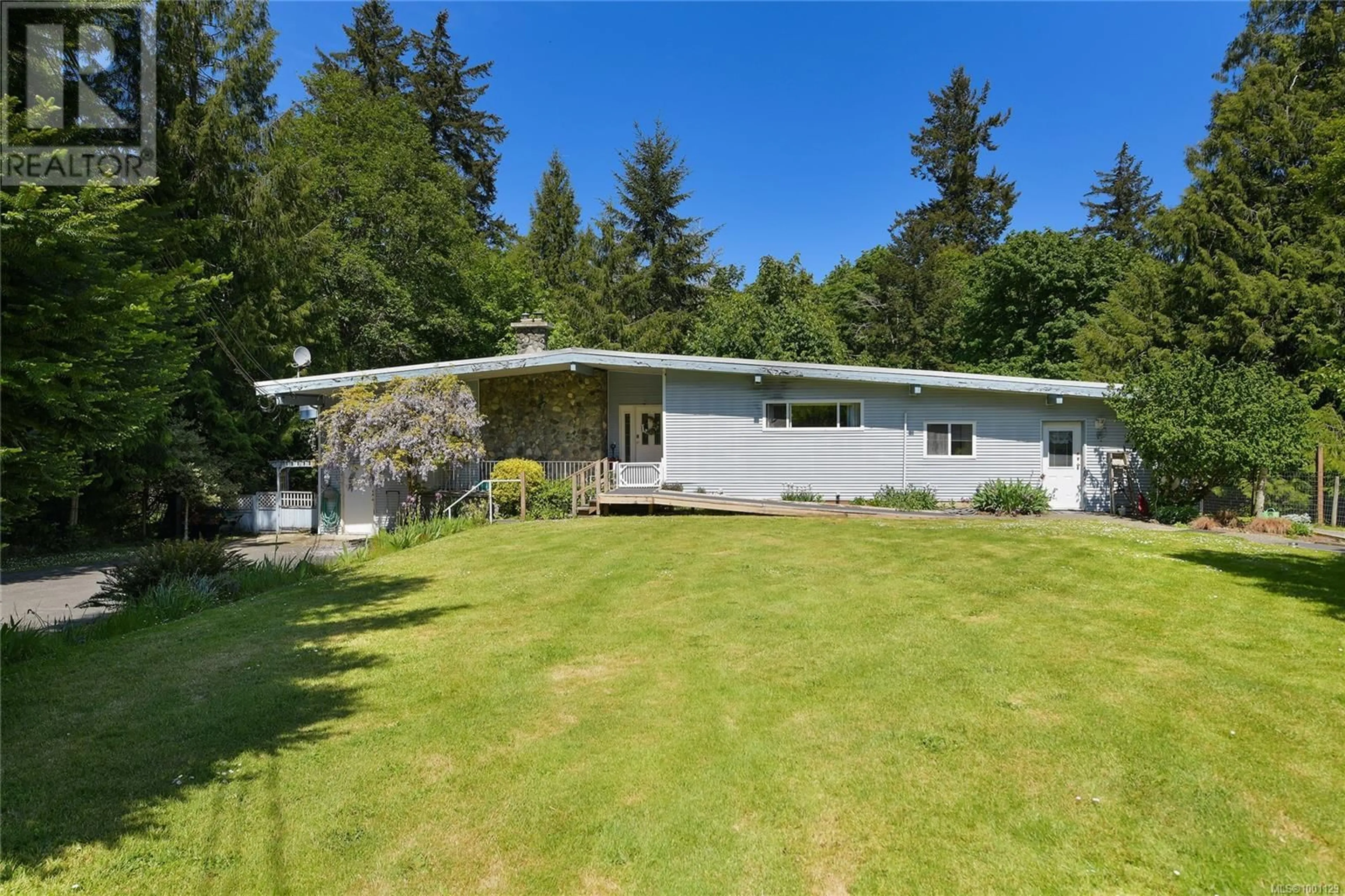 A pic from outside/outdoor area/front of a property/back of a property/a pic from drone, unknown for 6790 PASCOE ROAD, Sooke British Columbia V9Z0J3
