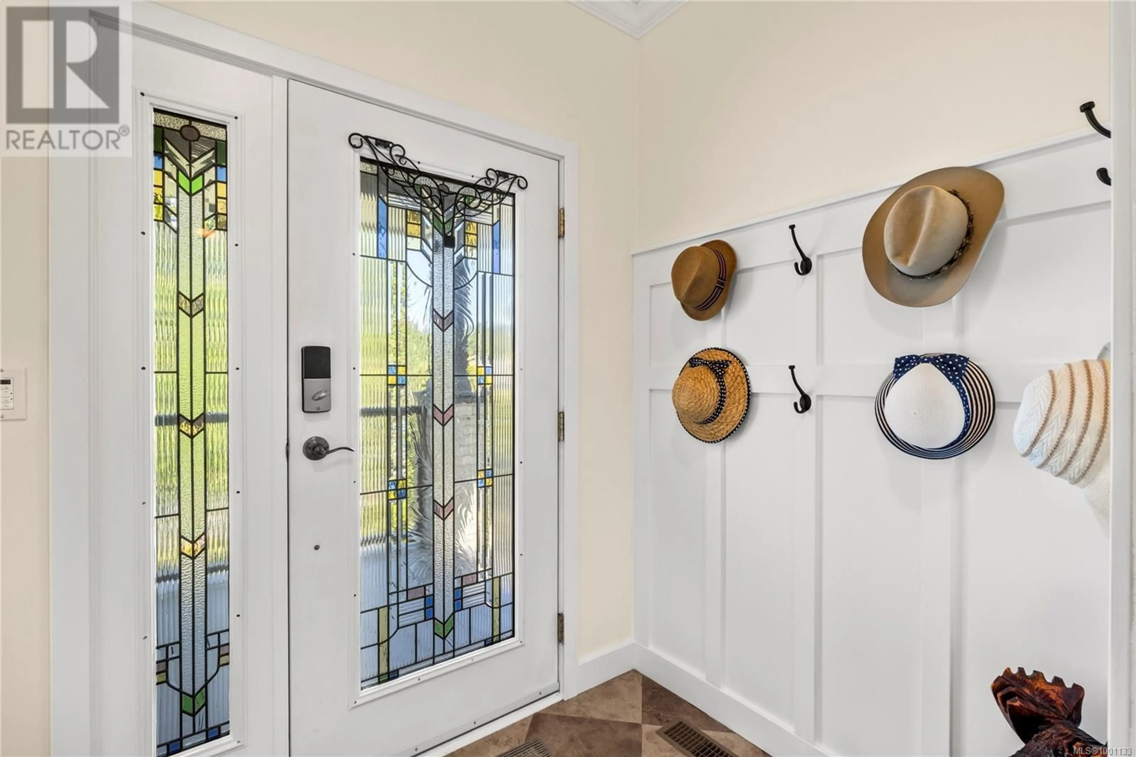 Indoor entryway for 5626 BOULDER PLACE, Nanaimo British Columbia V9T6P4