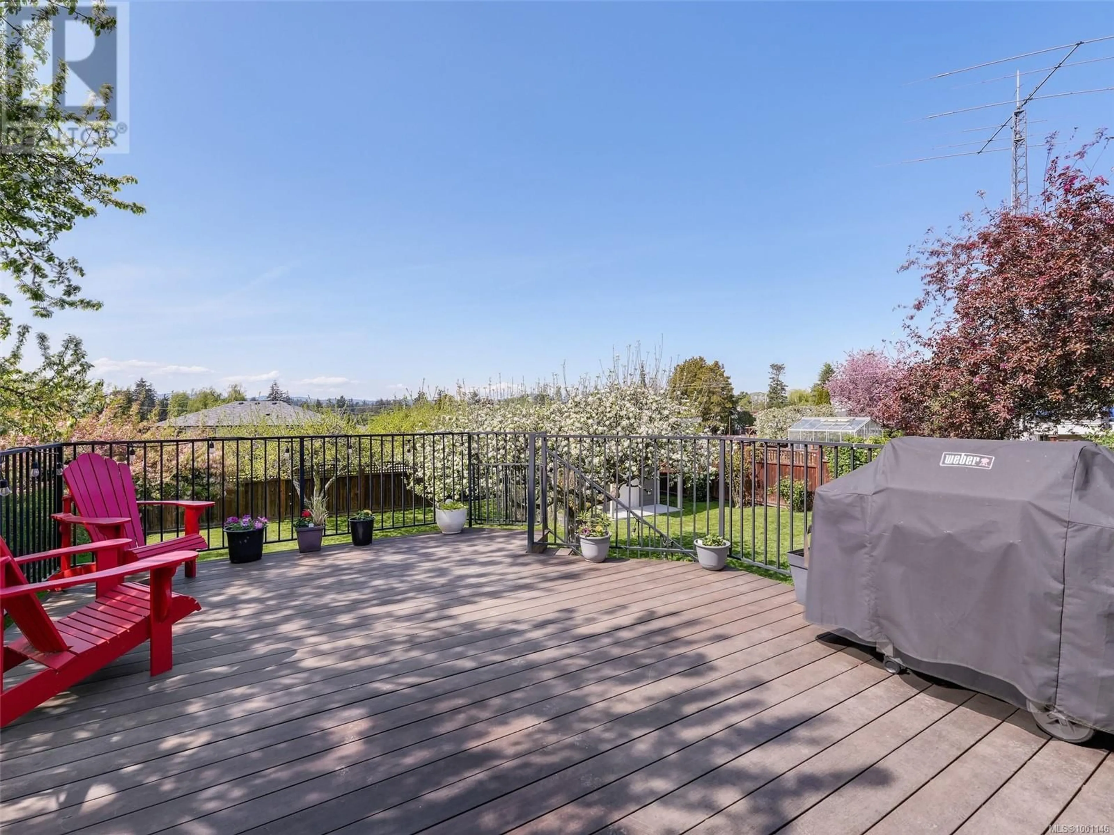 Patio, water/lake/river/ocean view for 3756 SEATON STREET, Saanich British Columbia V8Z3W4
